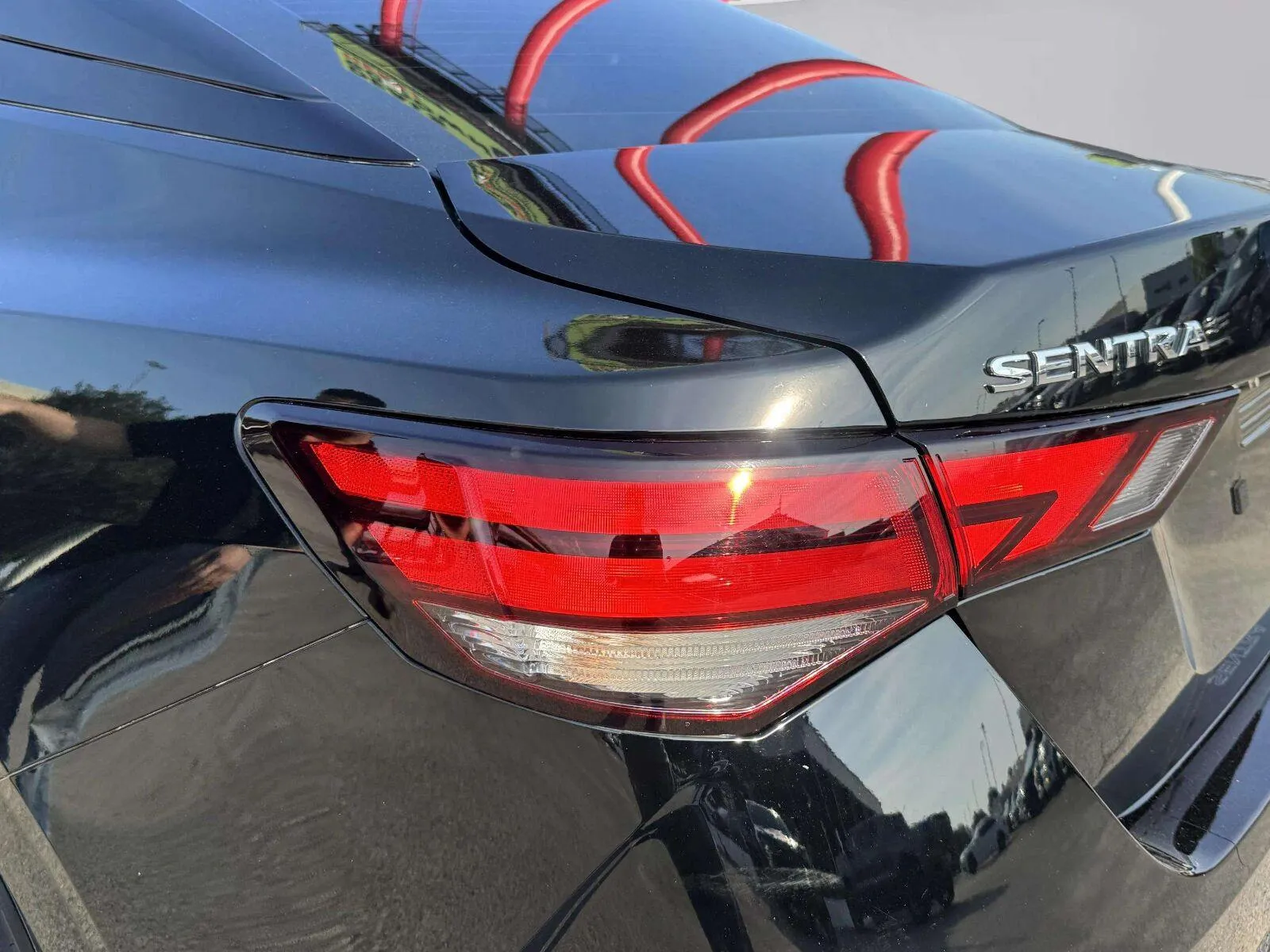 Nissan Sentra photo 14
