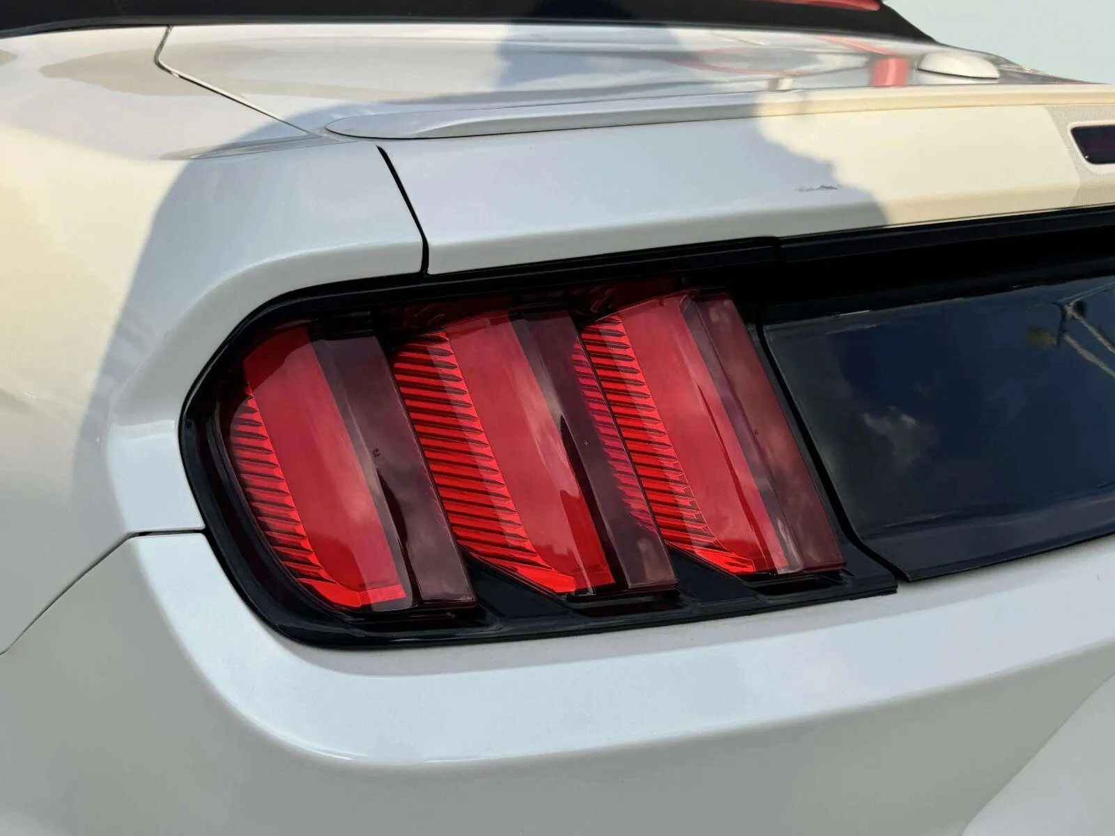 Ford Mustang photo 14