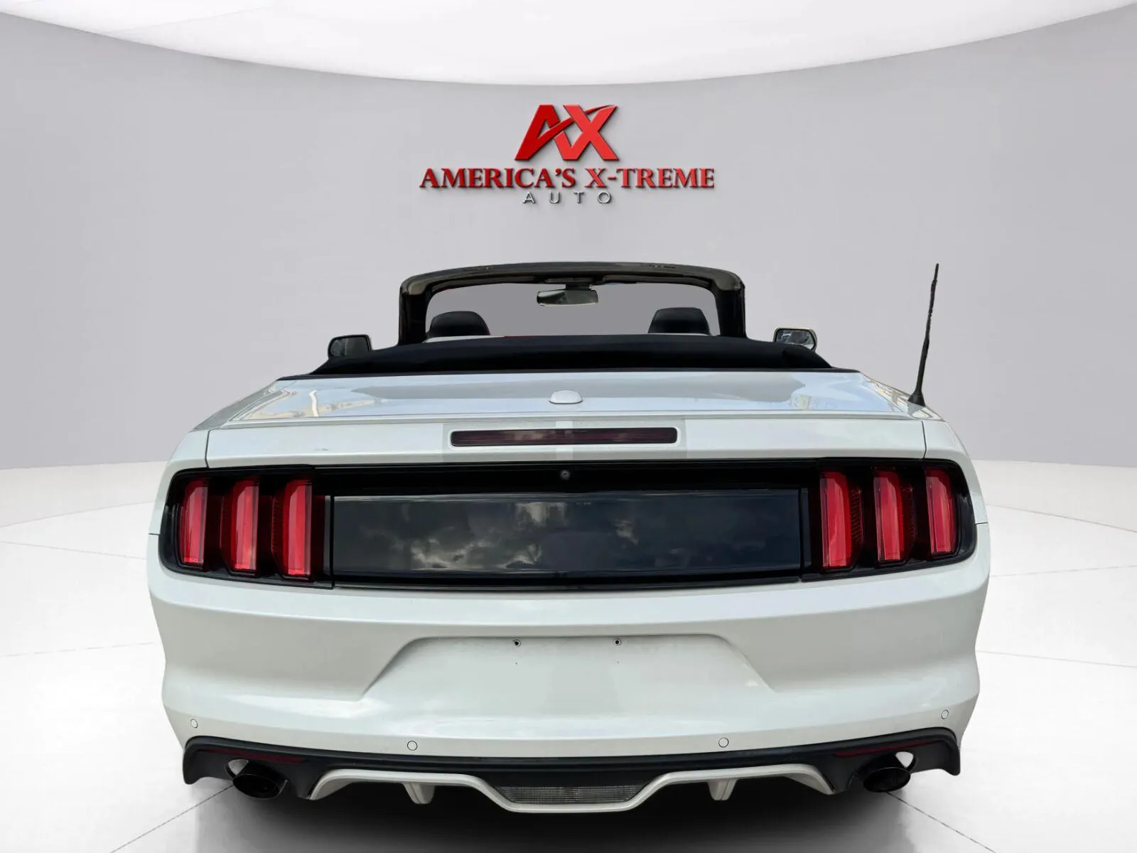 Ford Mustang photo 19