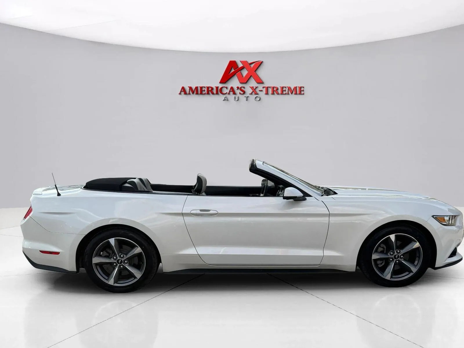 Ford Mustang photo 21