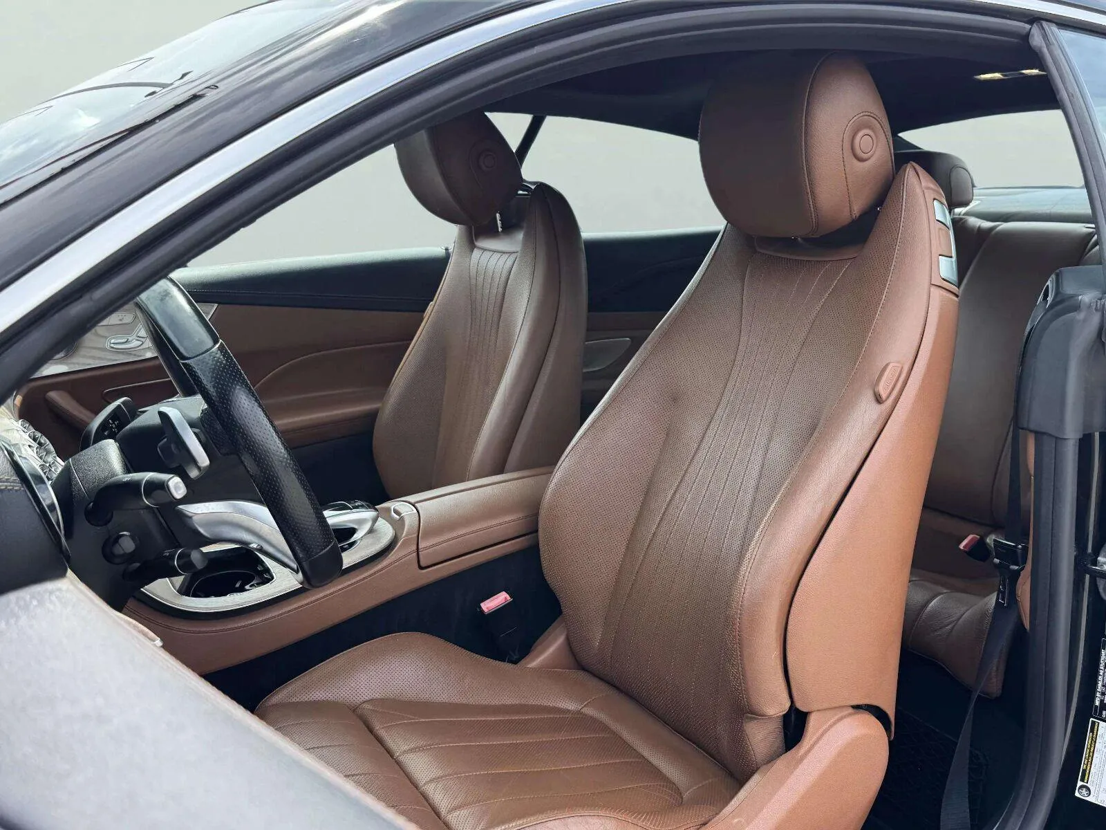 Mercedes-Benz E-Class photo 12