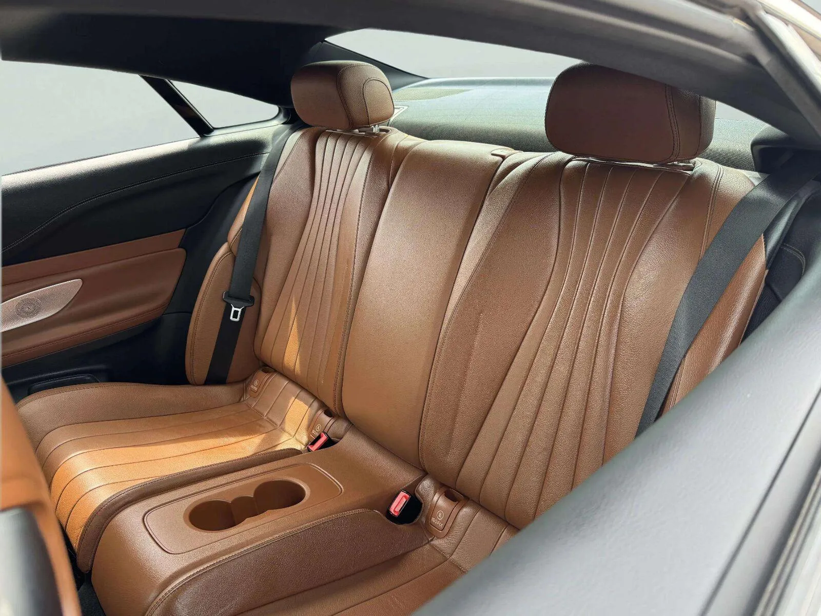 Mercedes-Benz E-Class photo 23