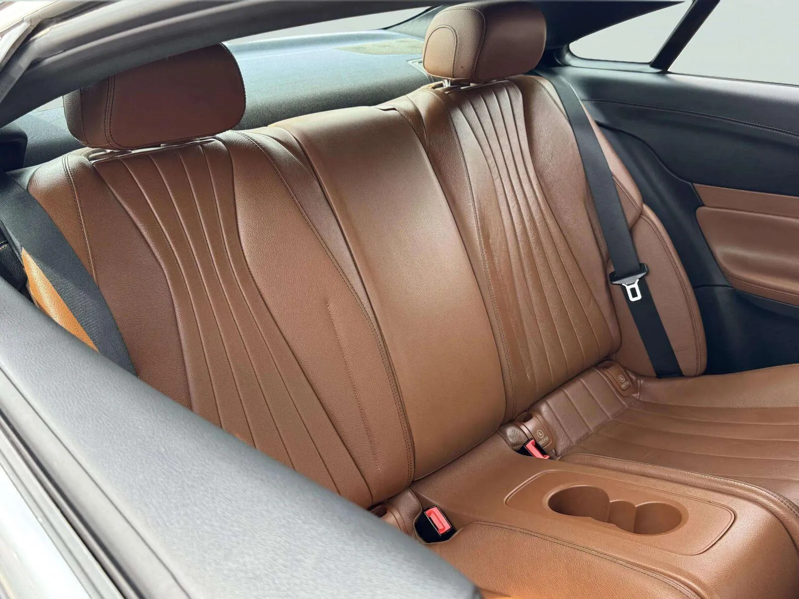 Mercedes-Benz E-Class photo 24