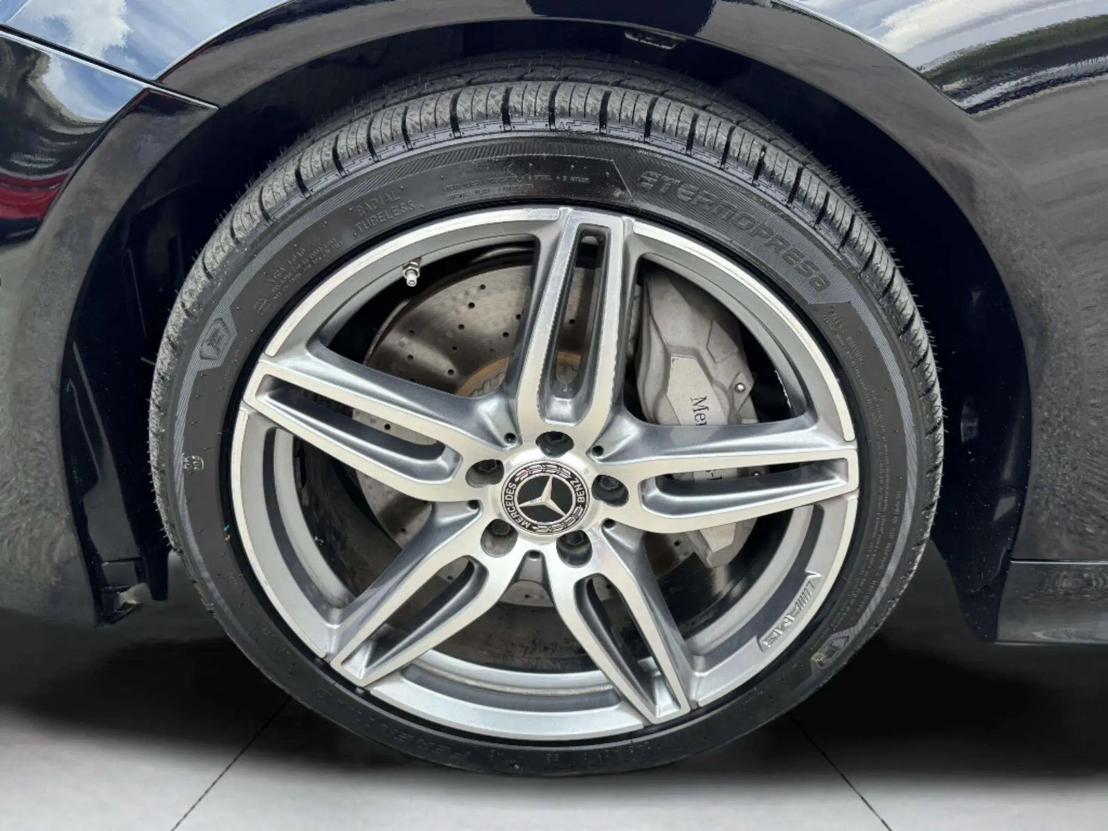 Mercedes-Benz E-Class photo 45
