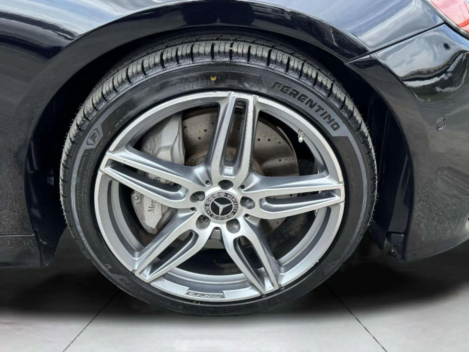 Mercedes-Benz E-Class photo 48