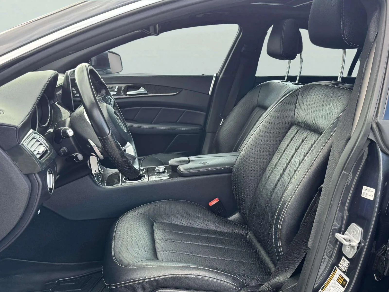 Mercedes-Benz CLS photo 16