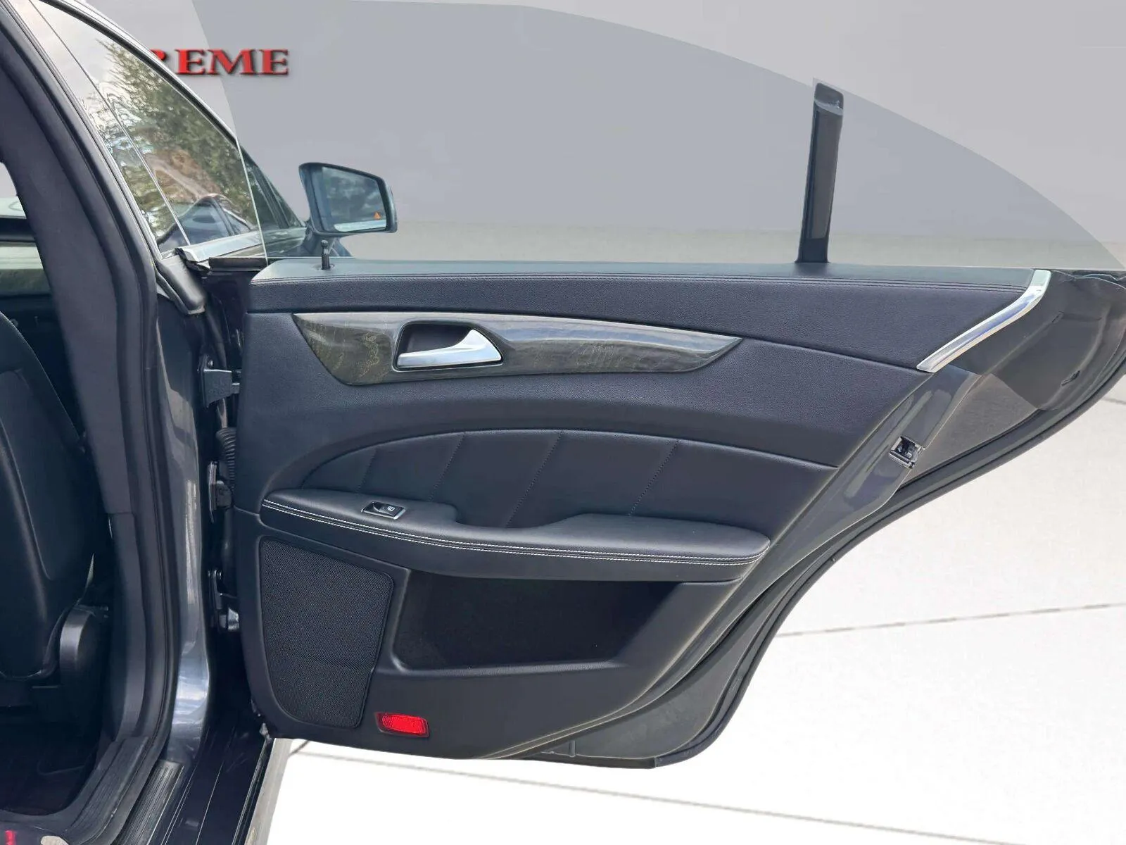 Mercedes-Benz CLS photo 35