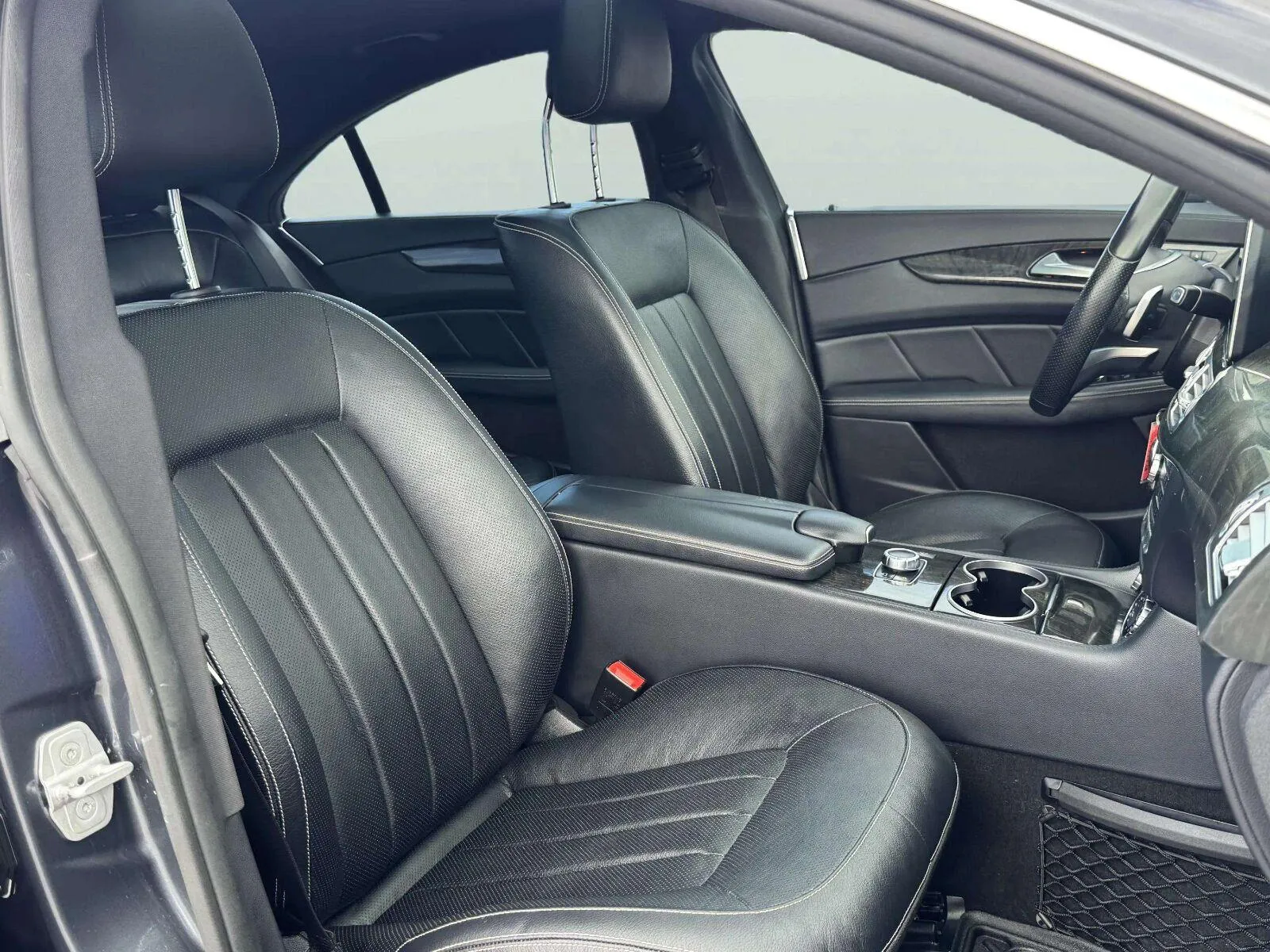 Mercedes-Benz CLS photo 46