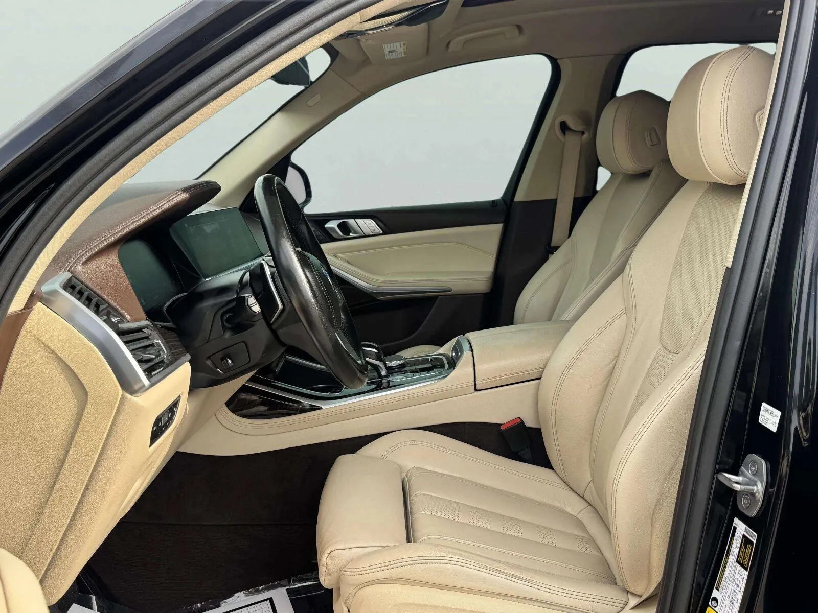 BMW X7 photo 18