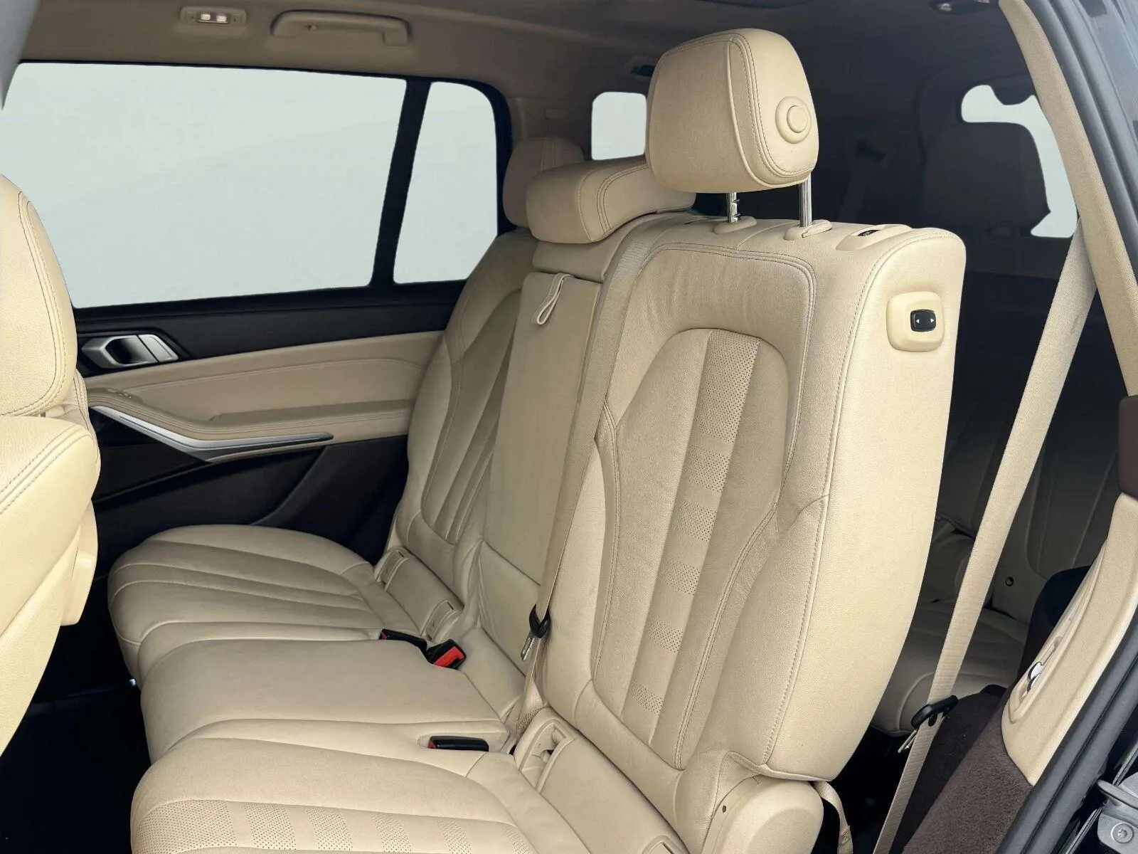 BMW X7 photo 35