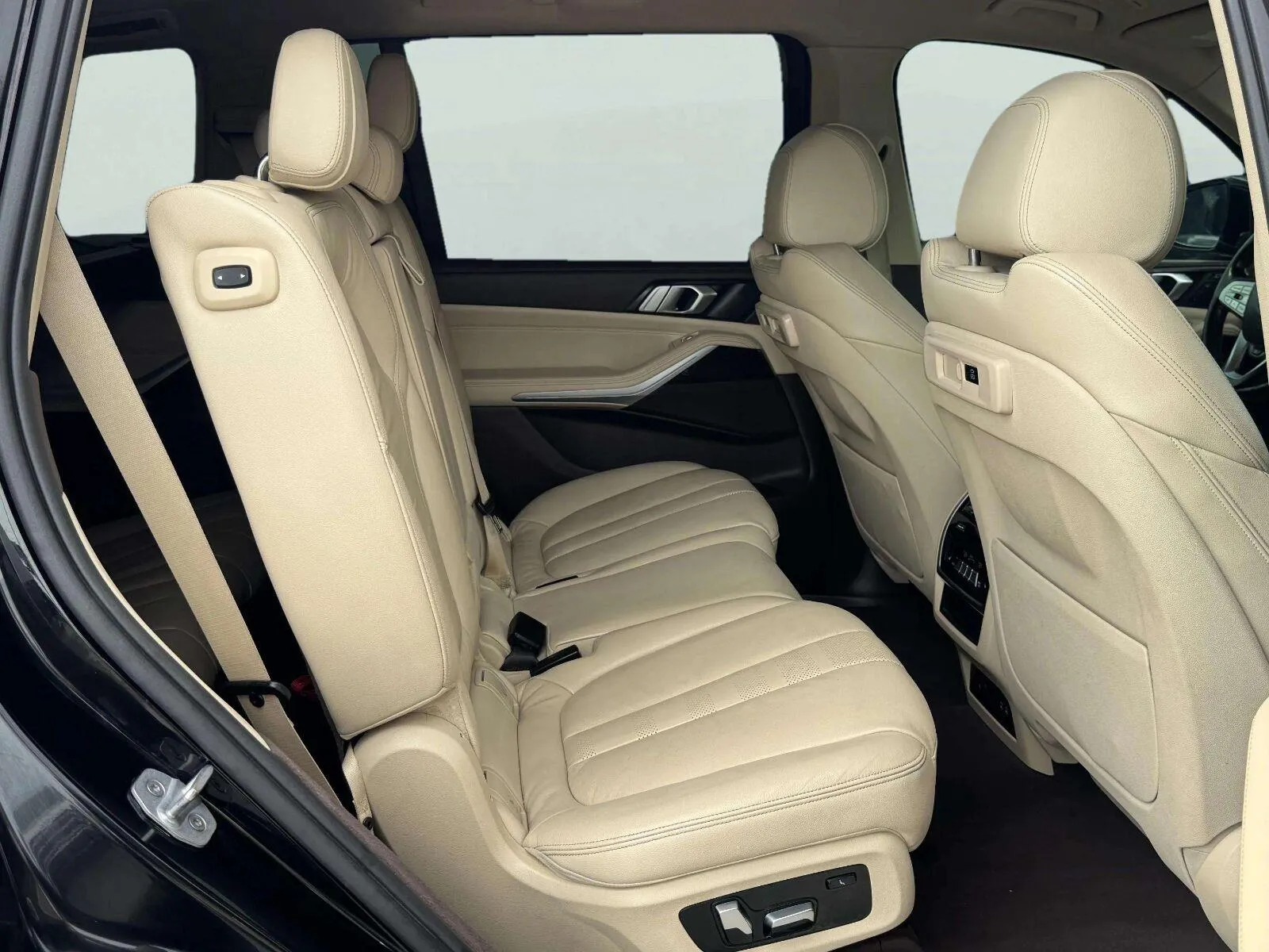 BMW X7 photo 36