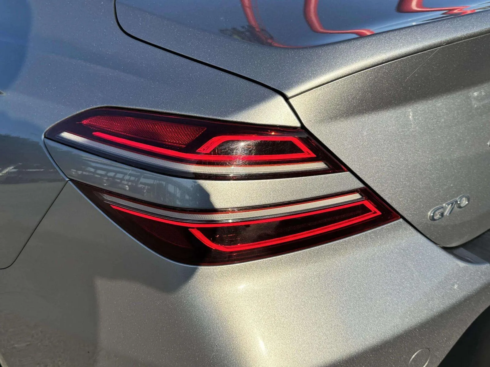 Genesis G70 photo 14