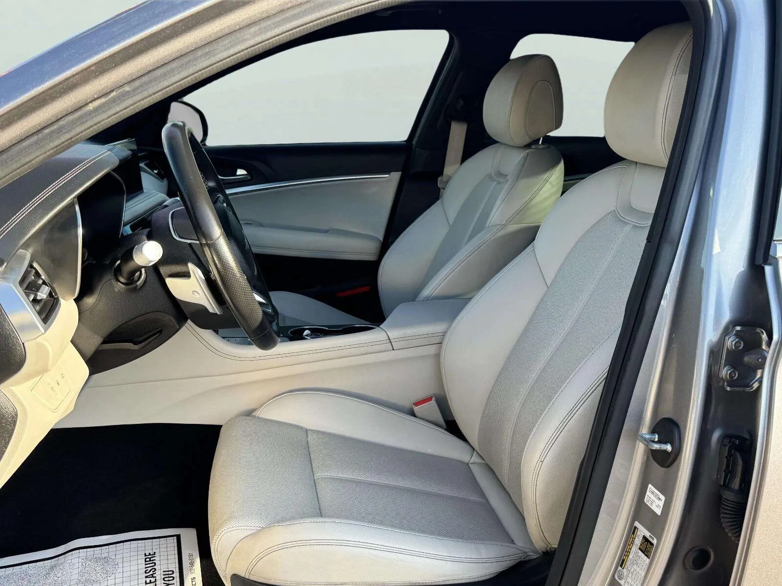 Genesis G70 photo 16