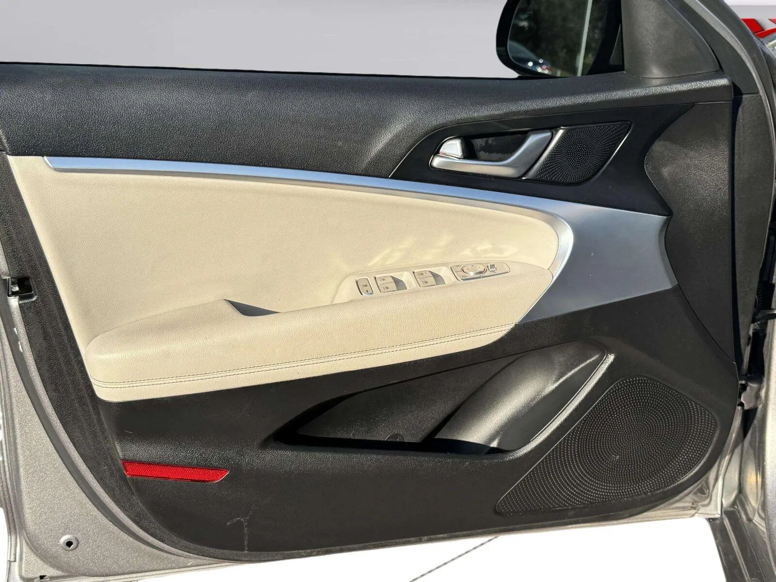 Genesis G70 photo 18