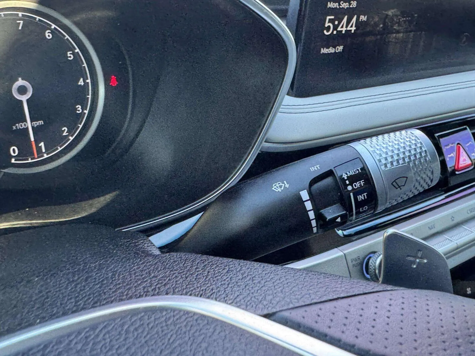 Genesis G70 photo 21