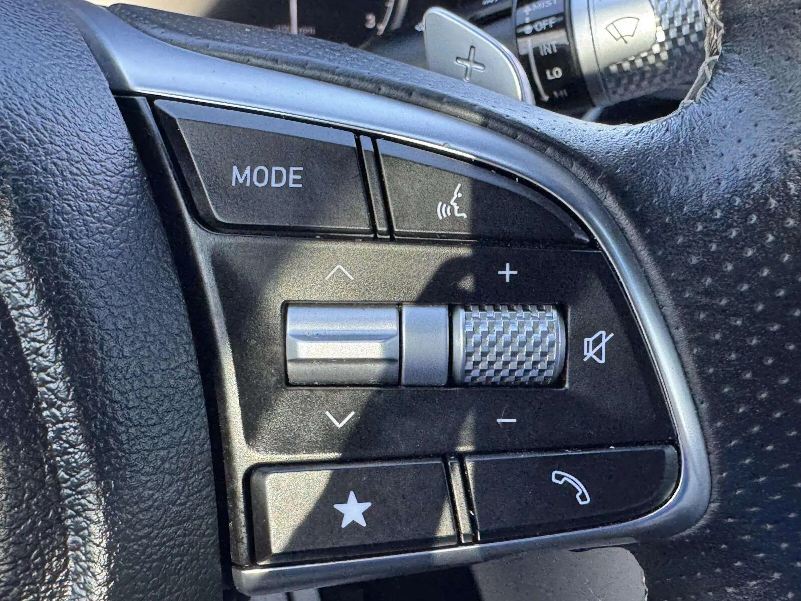 Genesis G70 photo 24