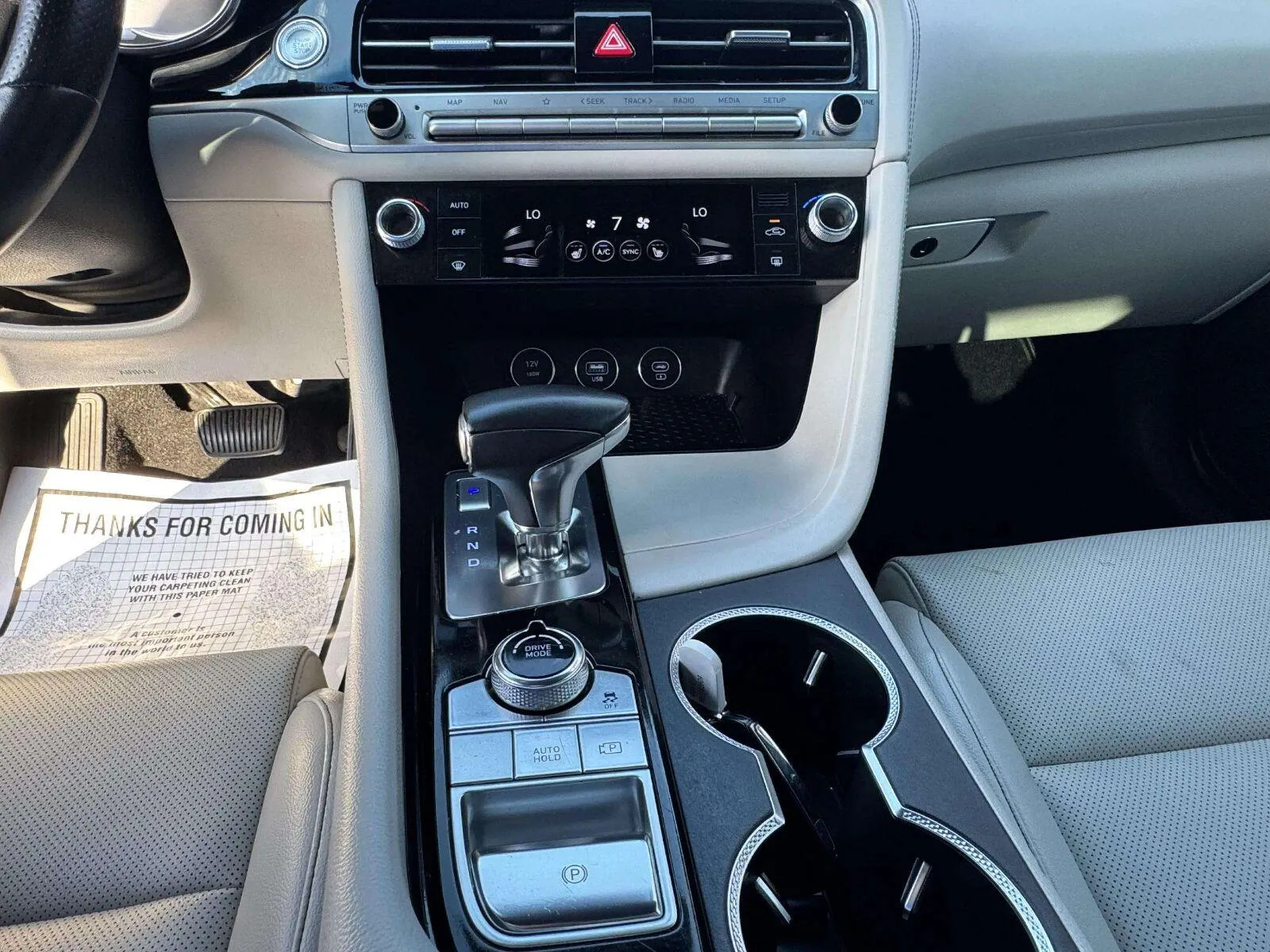 Genesis G70 photo 28