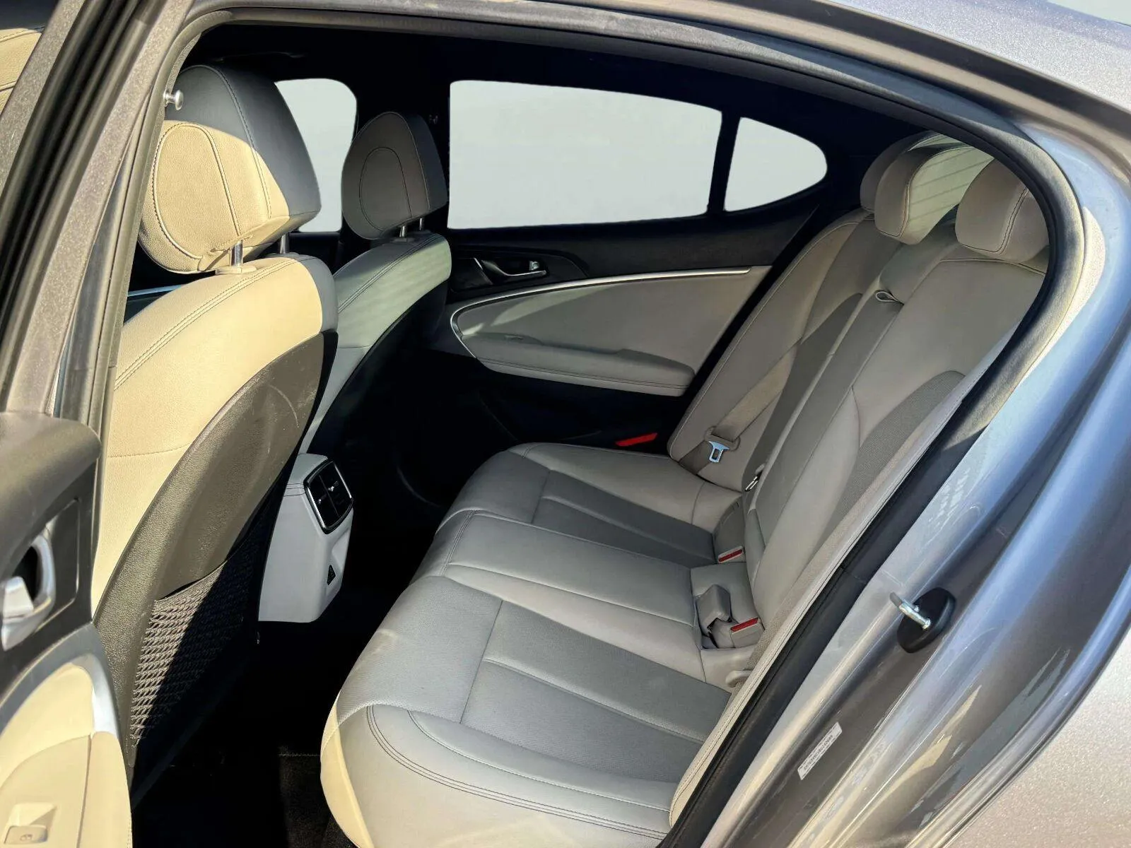Genesis G70 photo 30