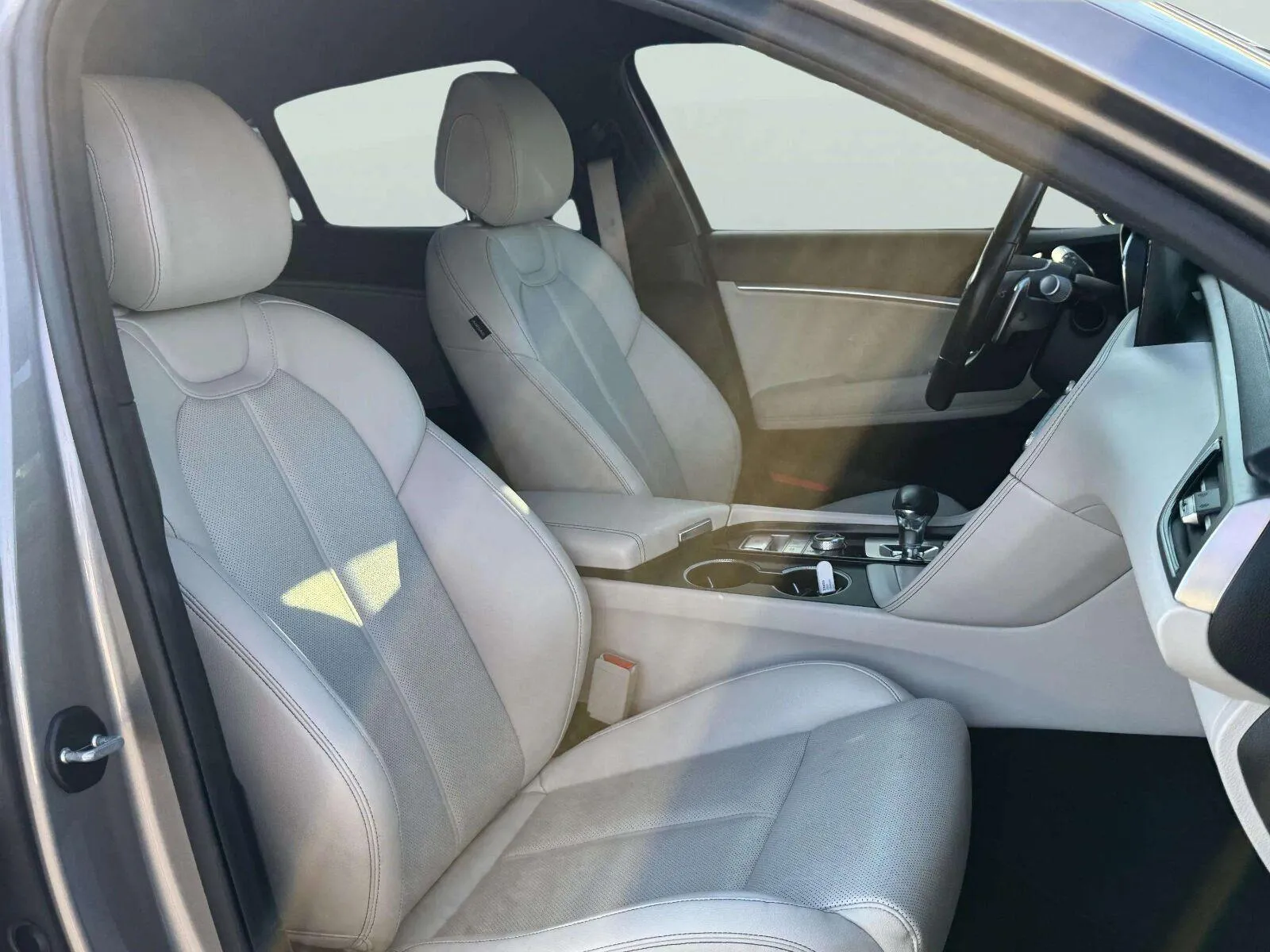 Genesis G70 photo 45