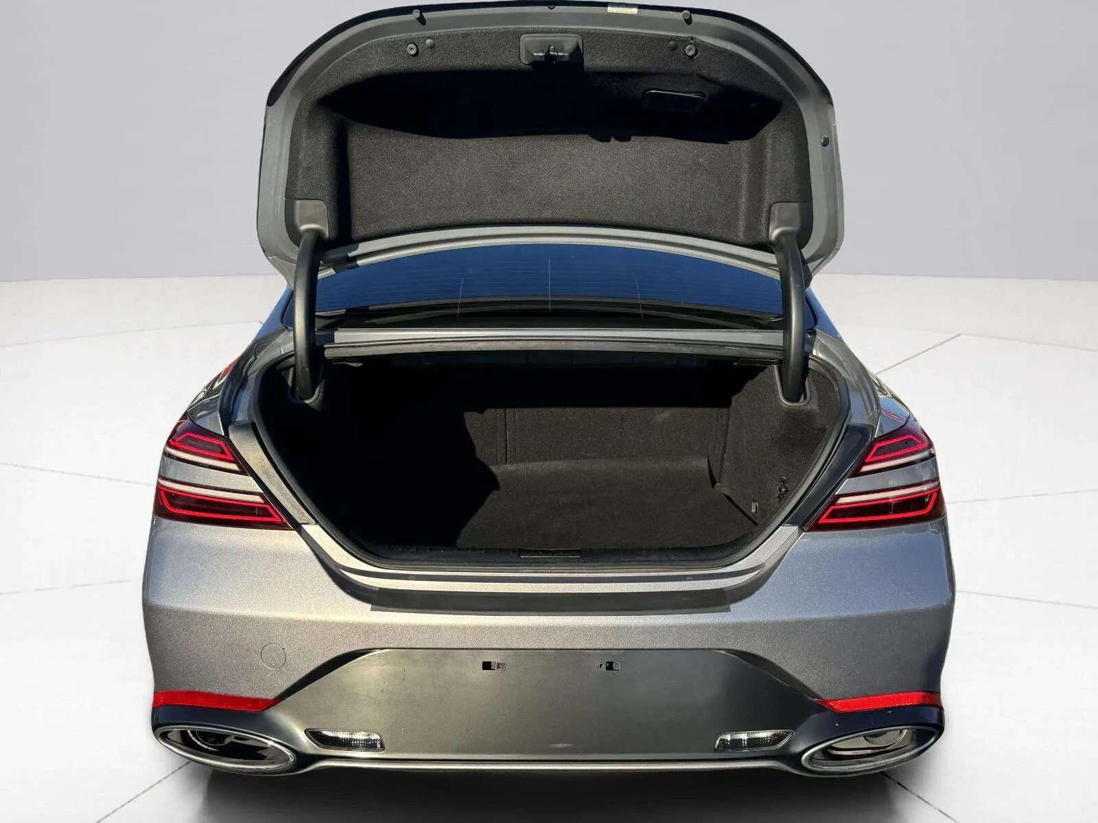 Genesis G70 photo 47