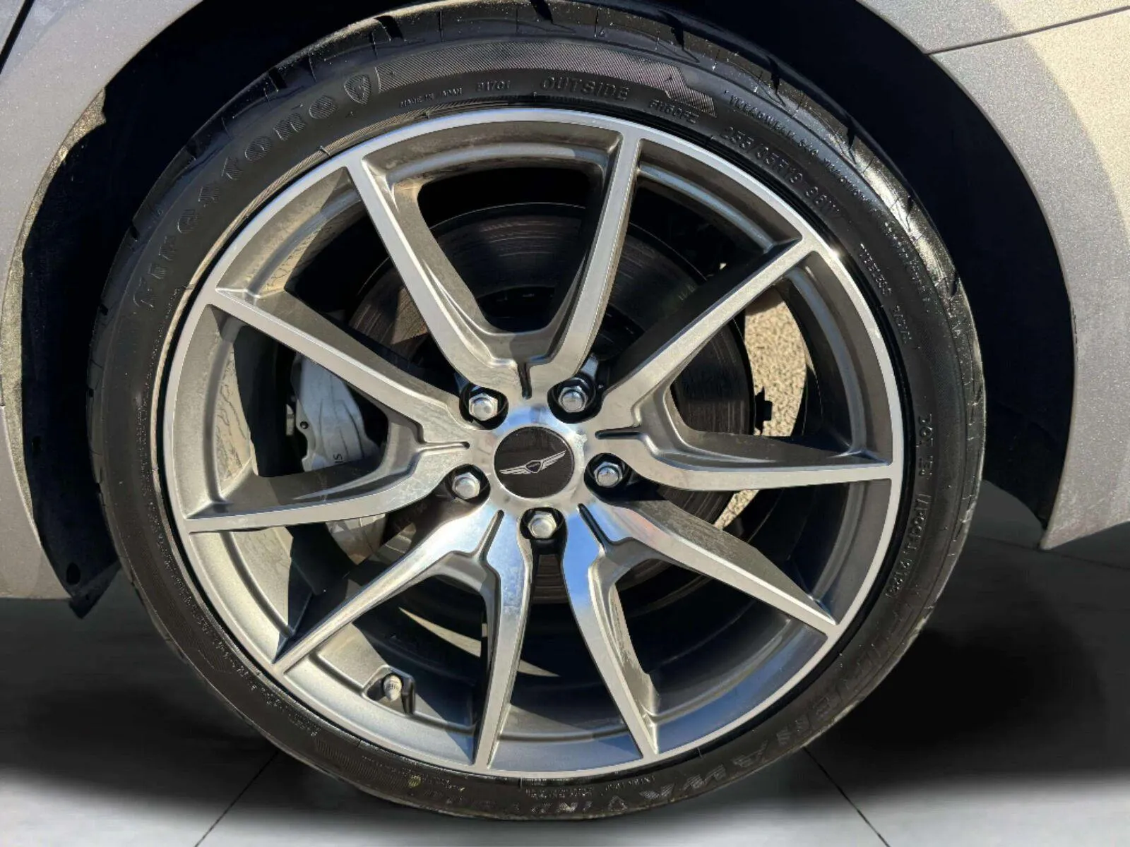 Genesis G70 photo 49