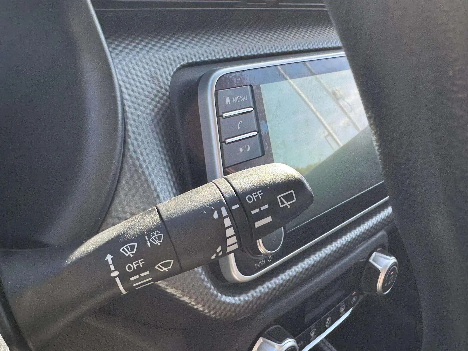 Nissan Kicks photo 15