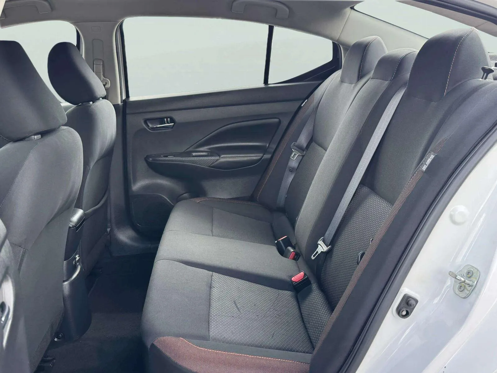 Nissan Versa photo 29