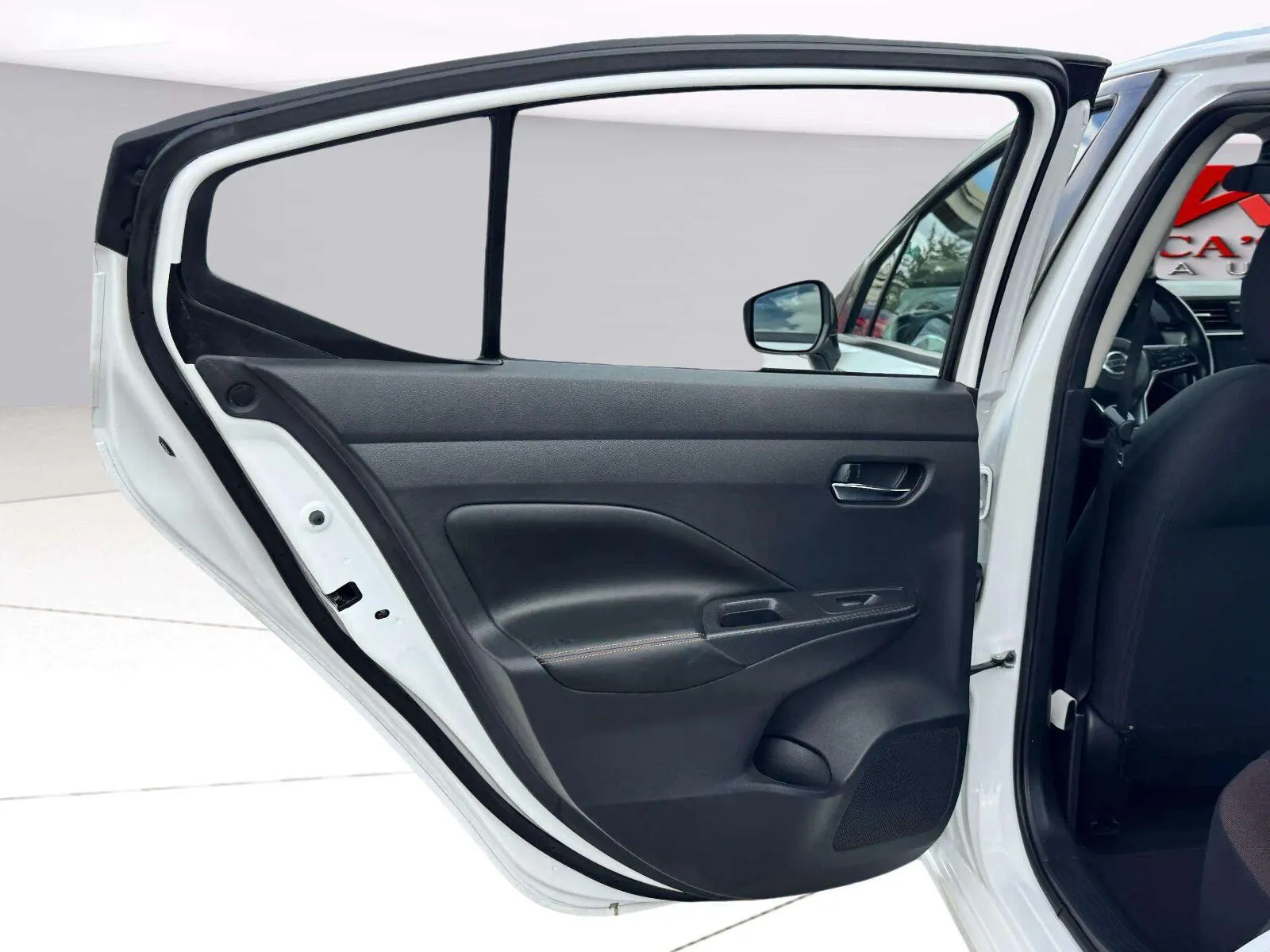 Nissan Versa photo 30