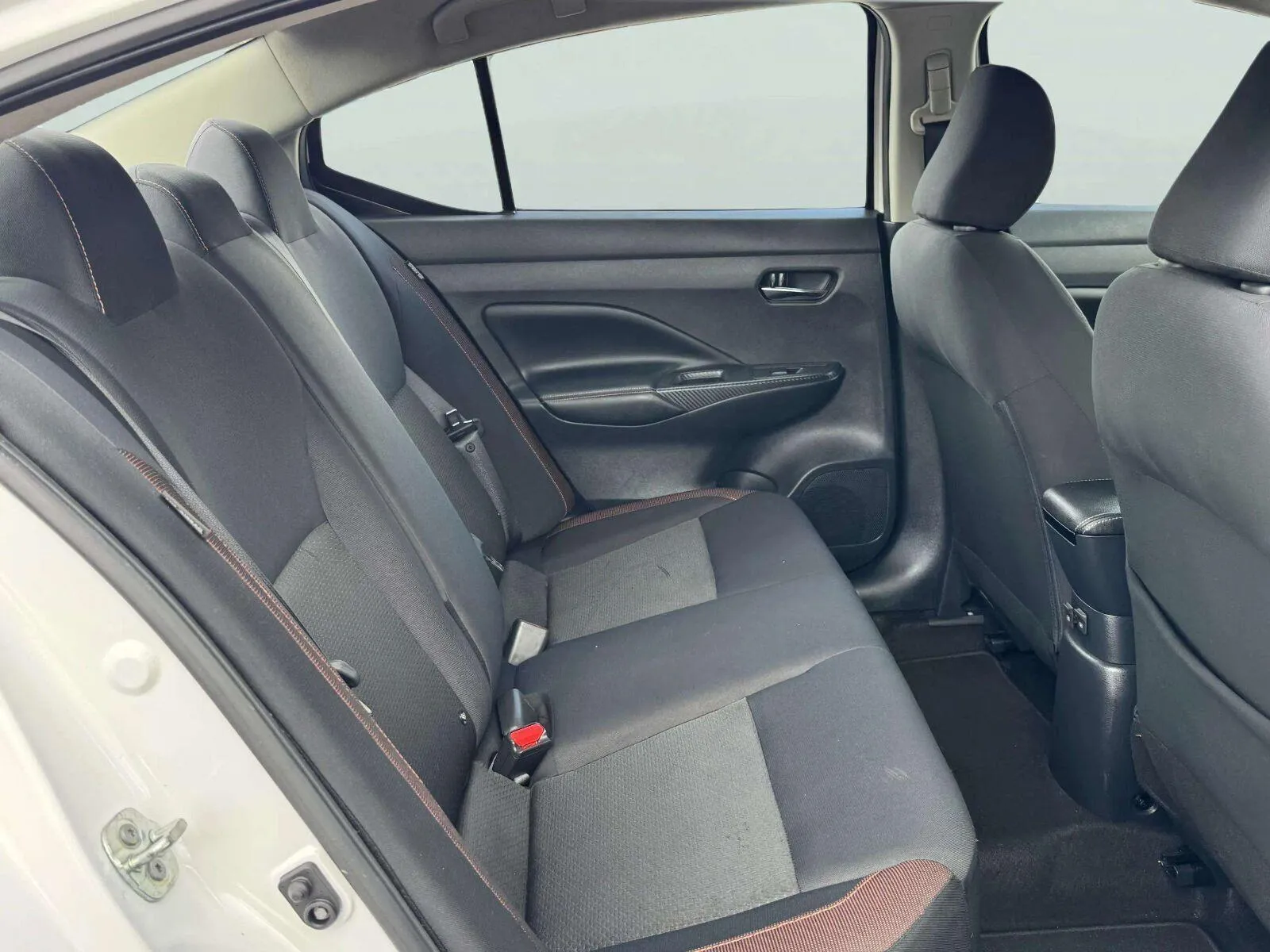 Nissan Versa photo 33