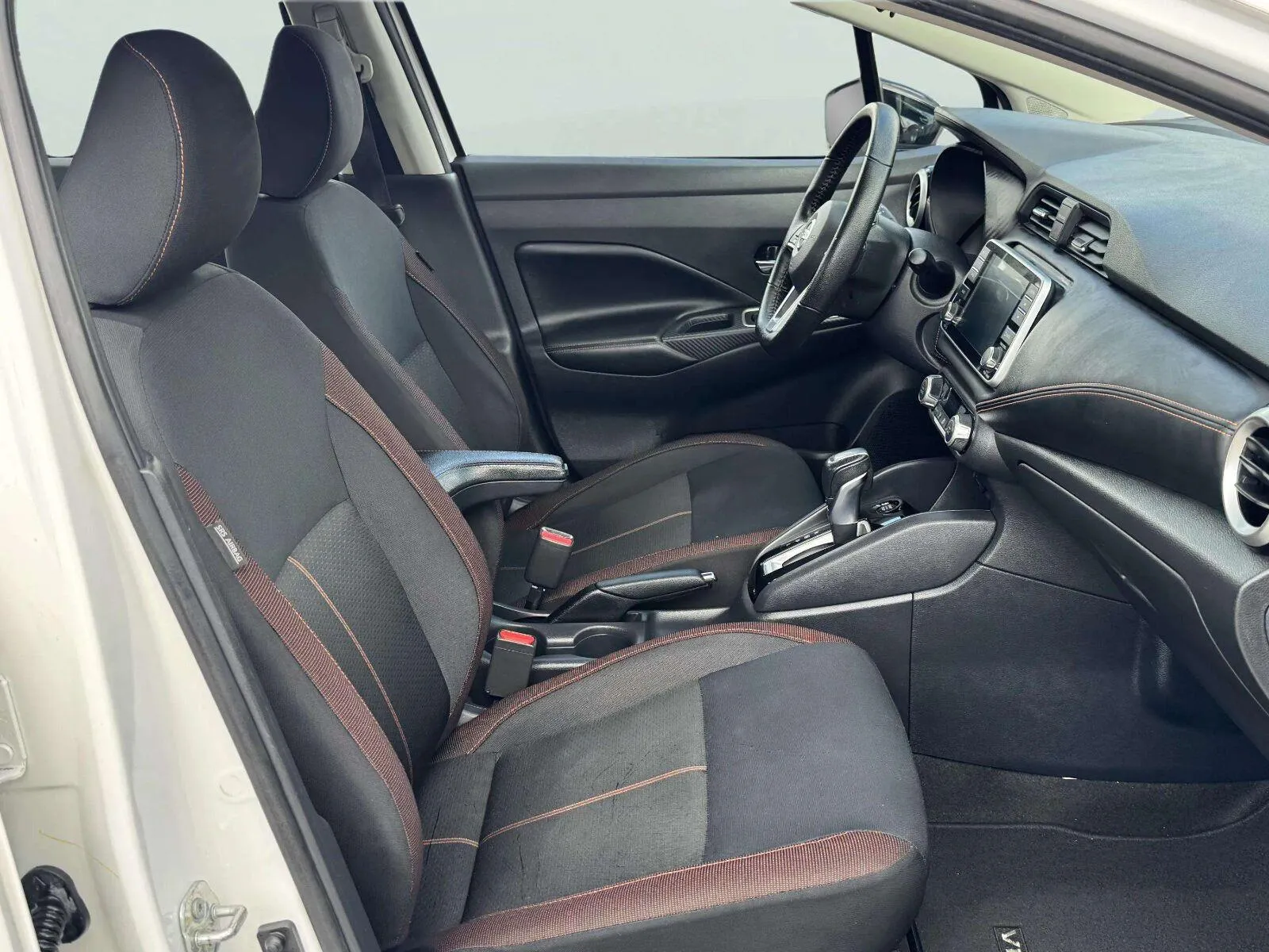 Nissan Versa photo 41