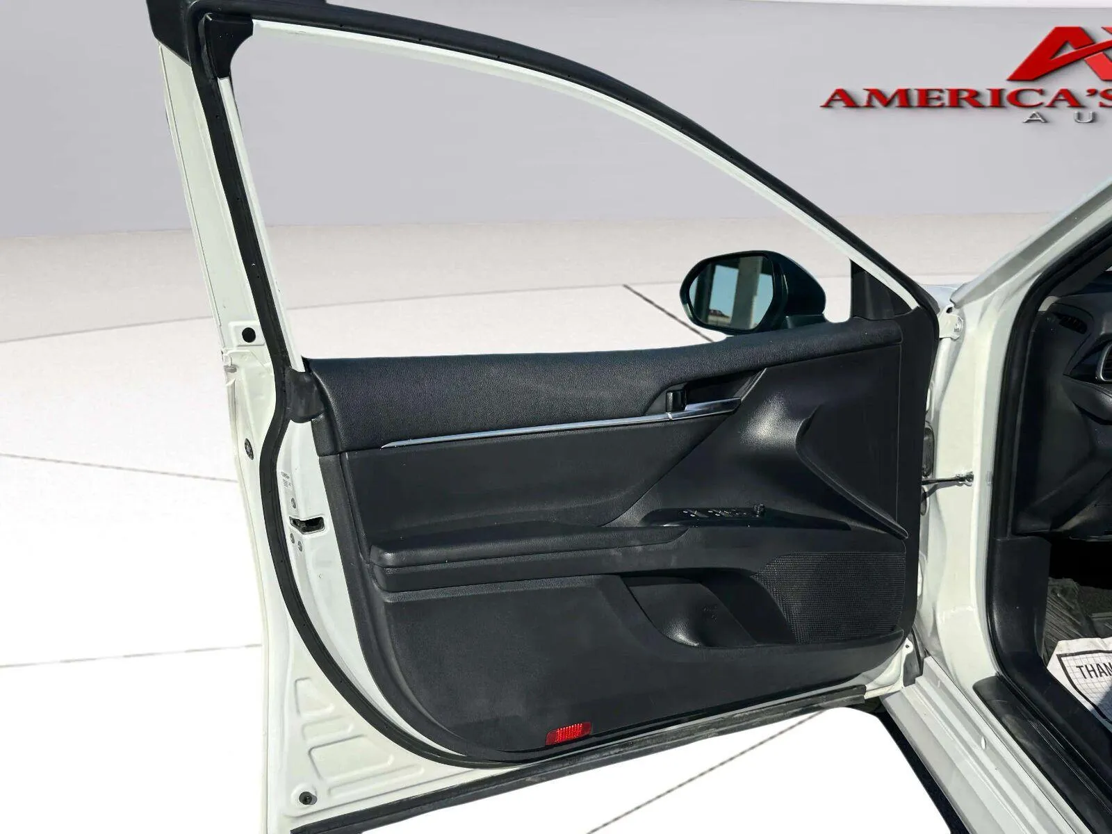 Toyota Camry photo 17