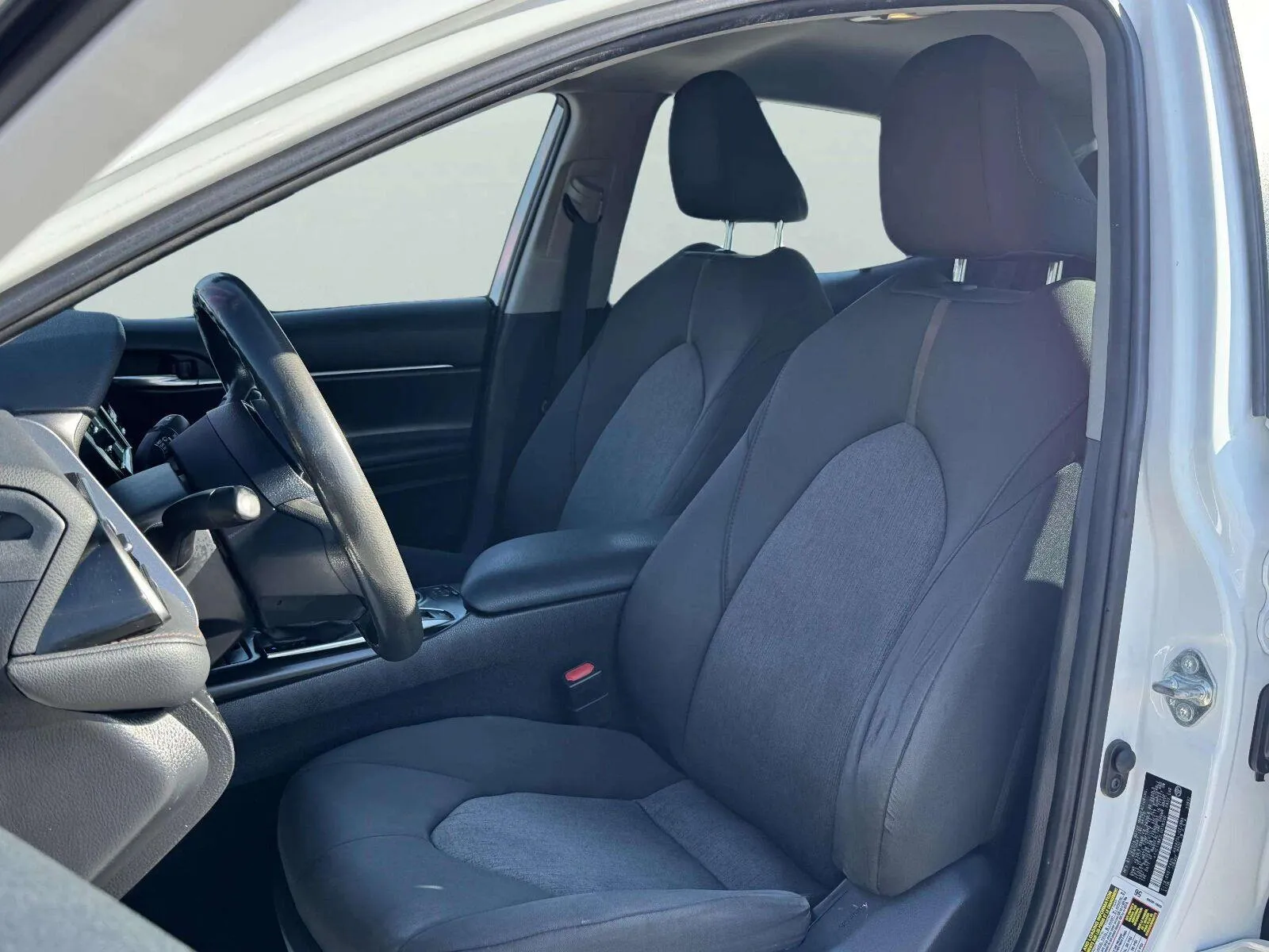 Toyota Camry photo 18