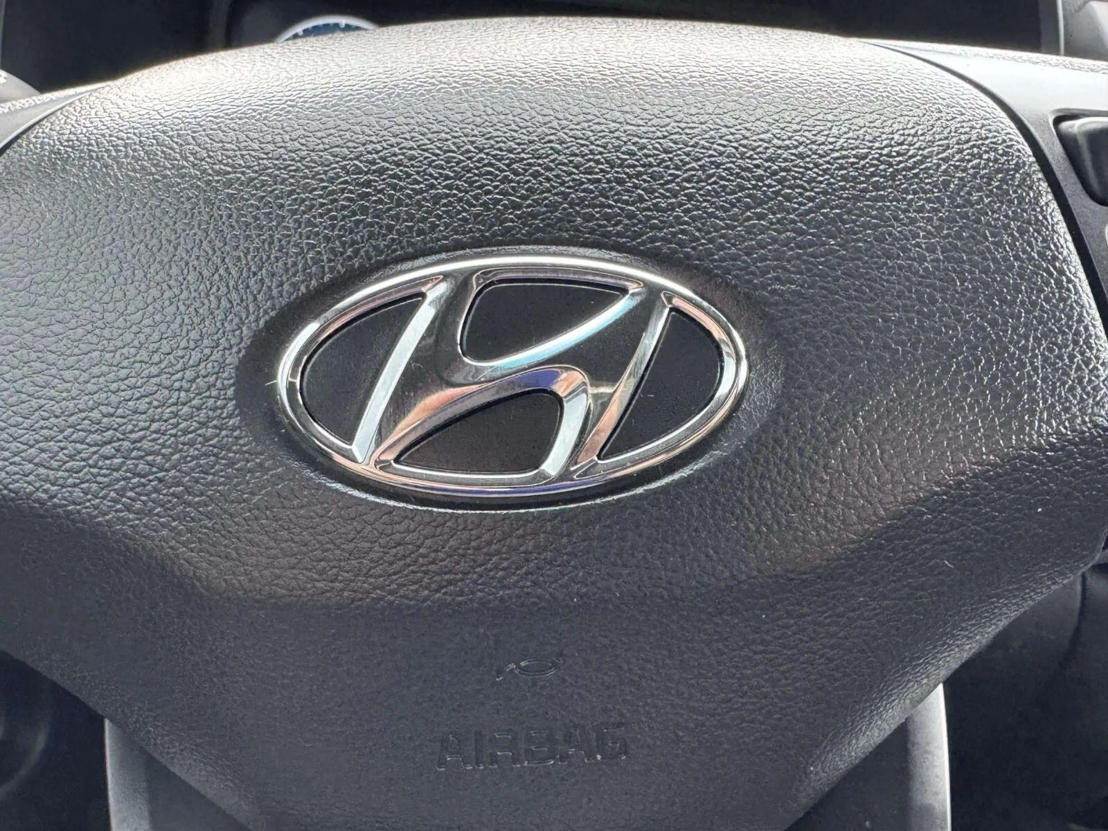 Hyundai Kona photo 24