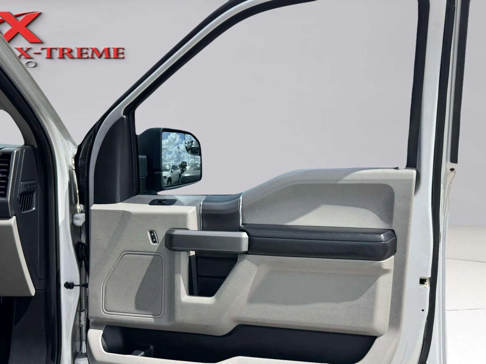 Ford F-150 photo 35