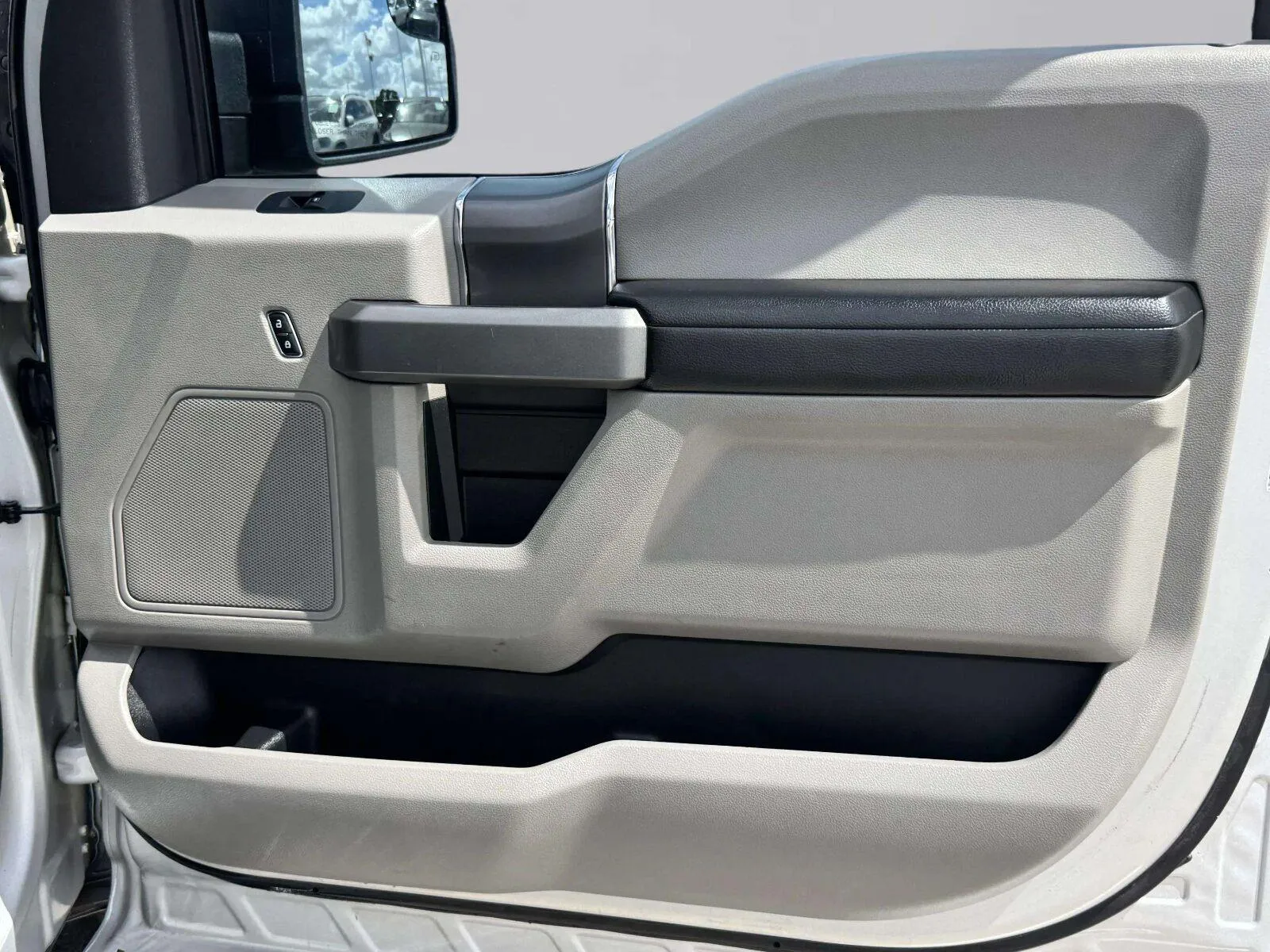 Ford F-150 photo 36