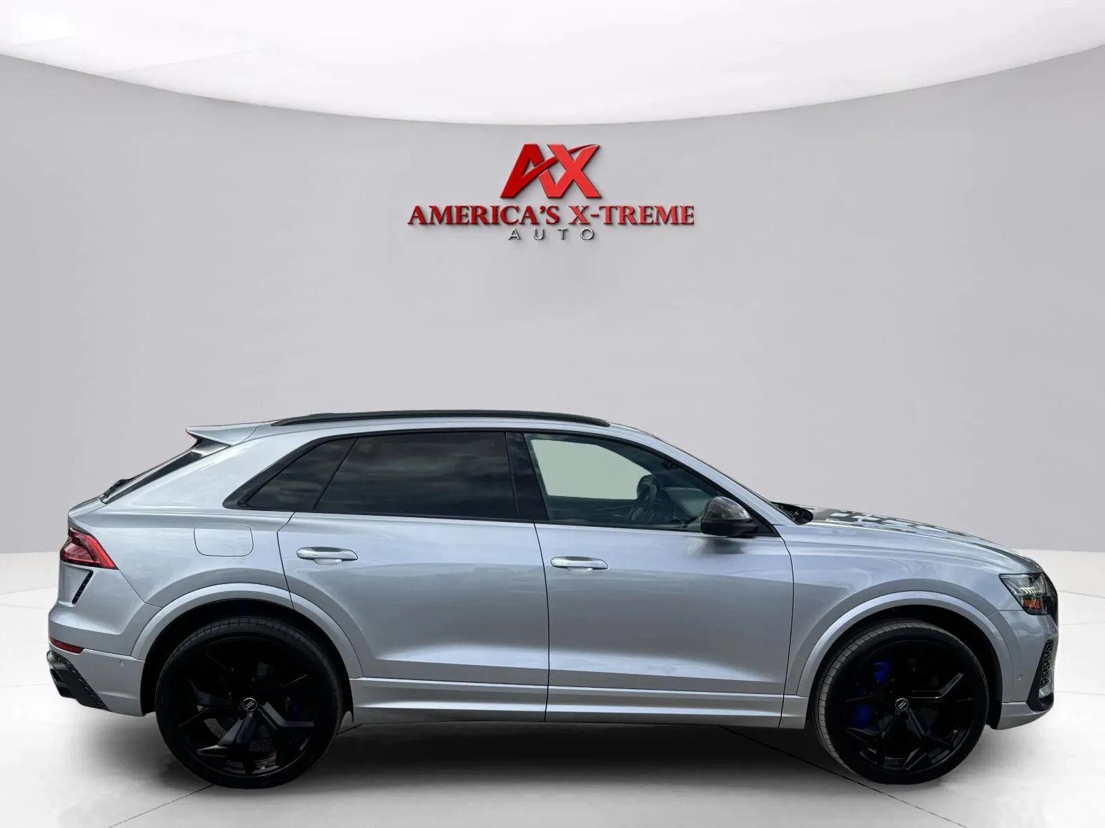 Audi RS Q8 photo 7