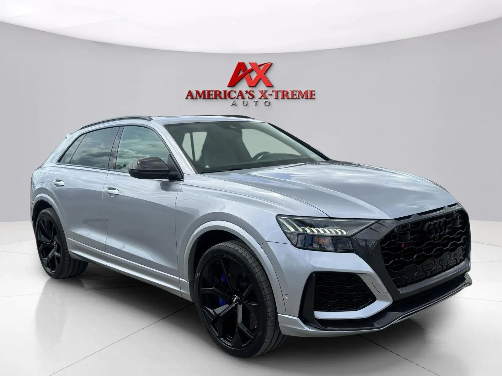Audi RS Q8 photo 8