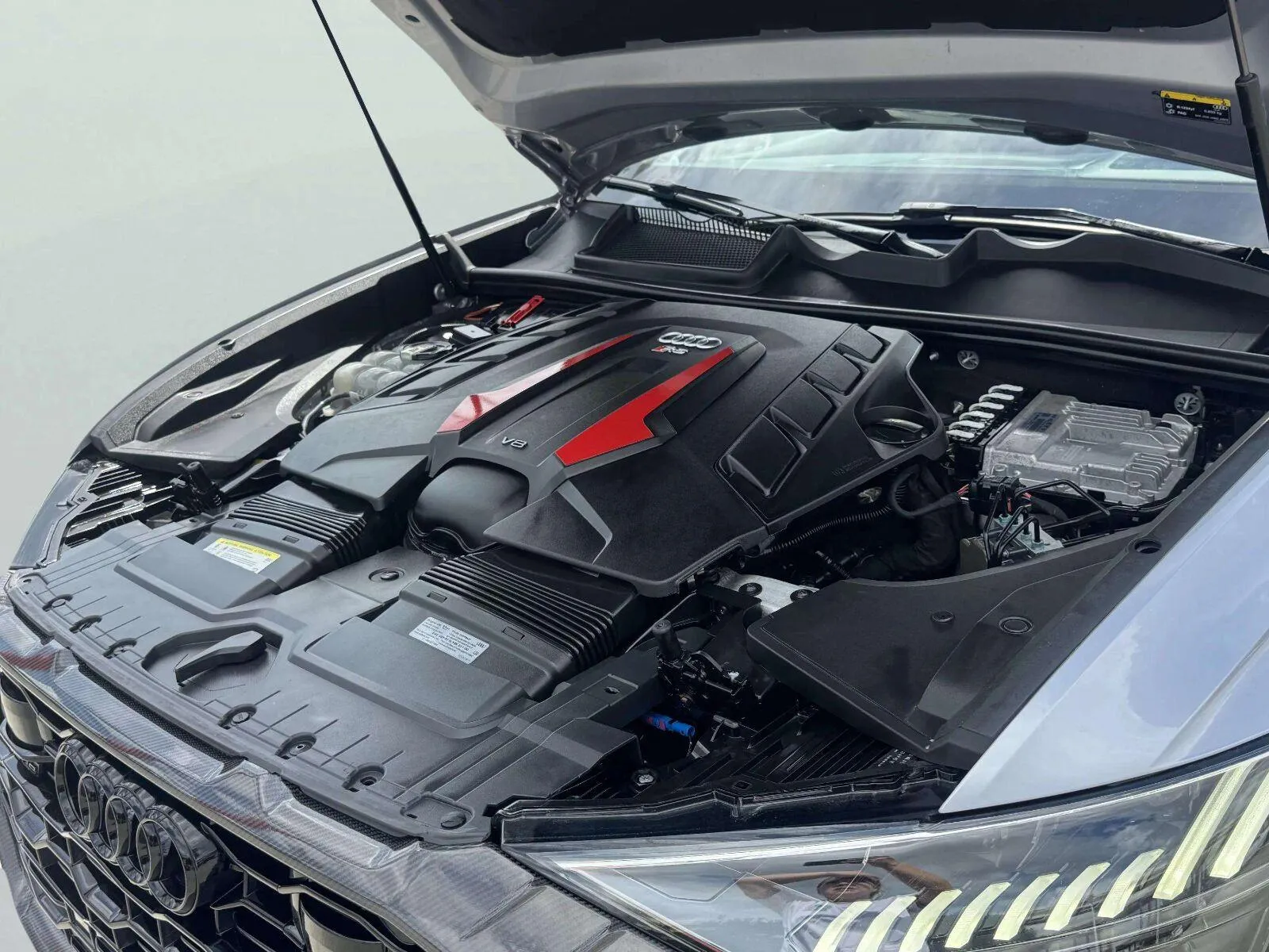 Audi RS Q8 photo 53