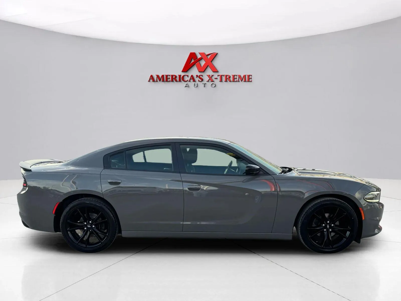 Dodge Charger photo 7