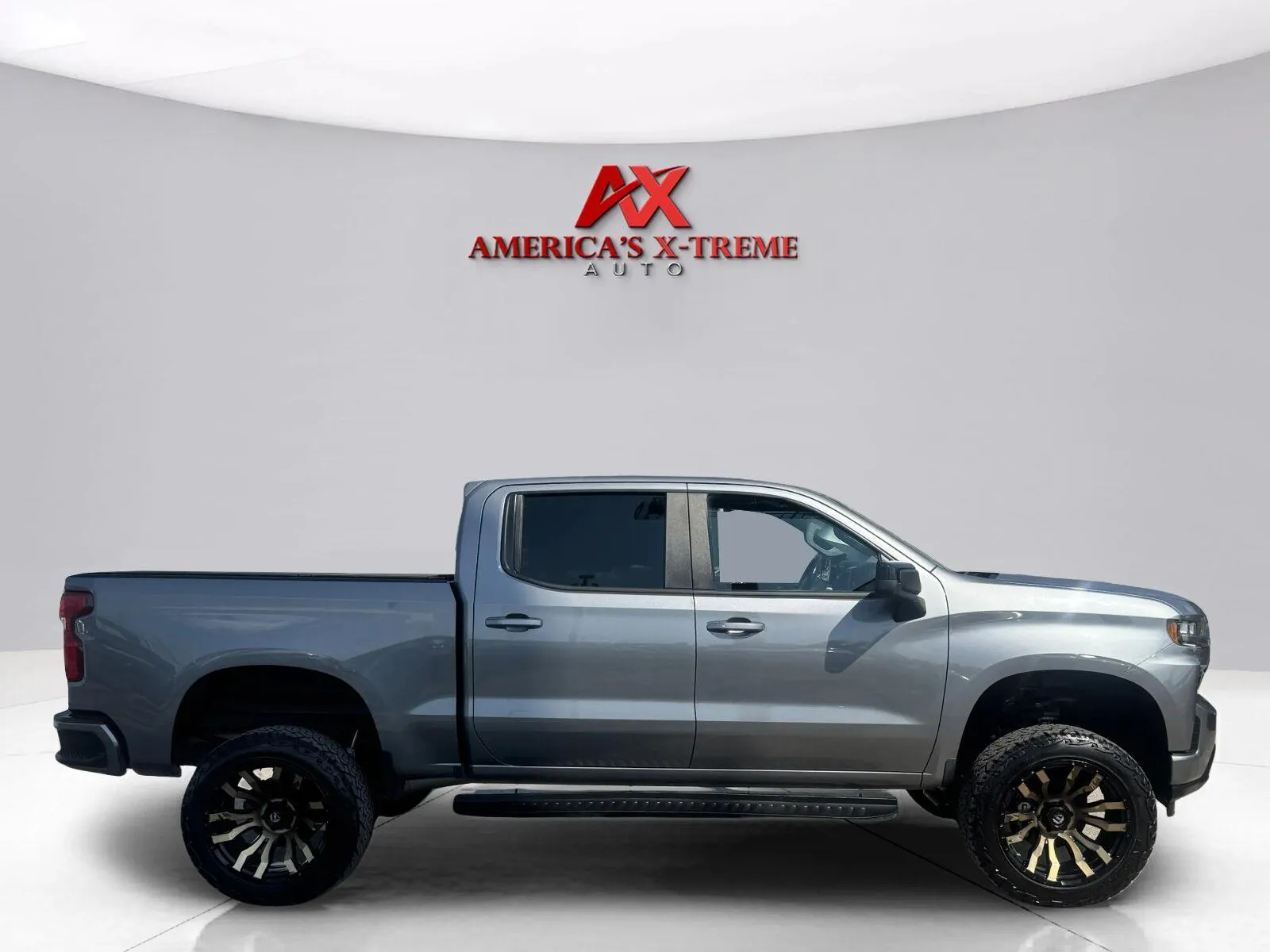 Chevrolet Silverado photo 7