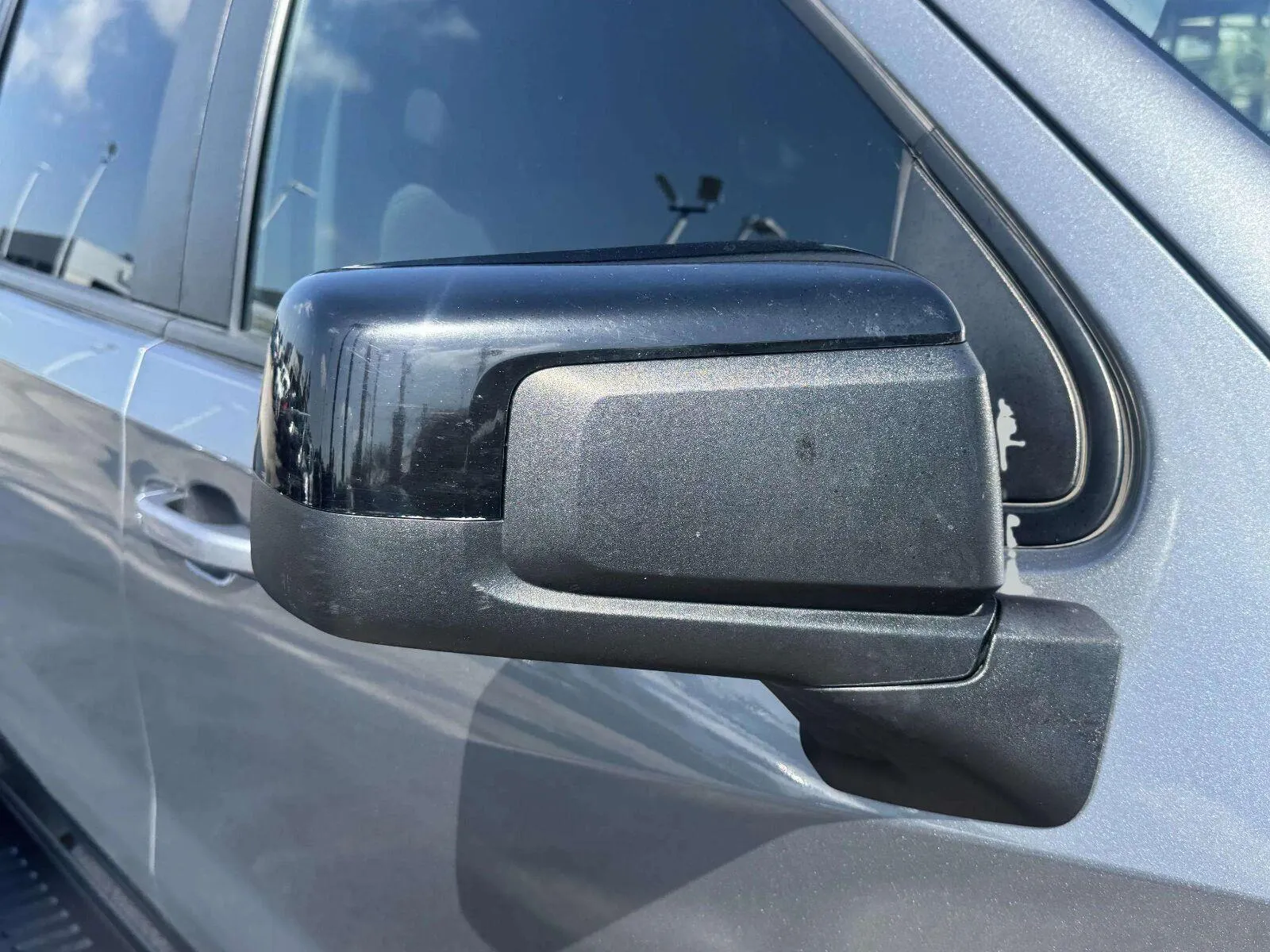 Chevrolet Silverado photo 10