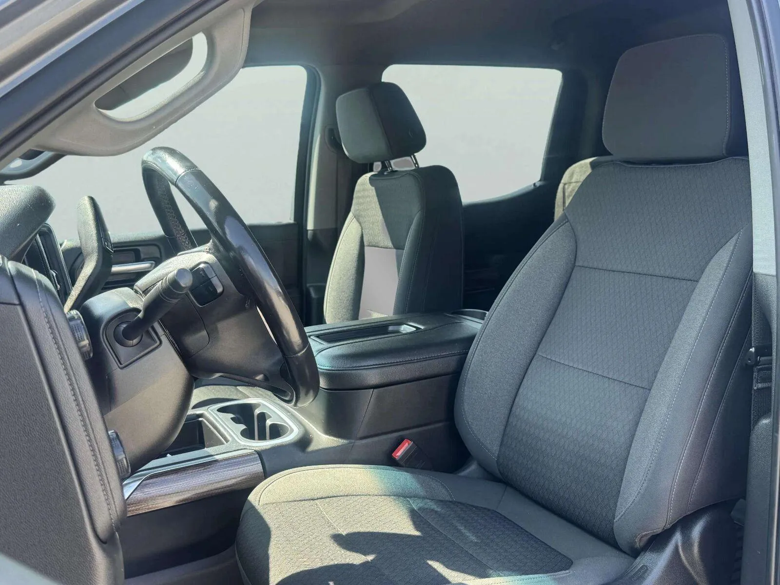 Chevrolet Silverado photo 20