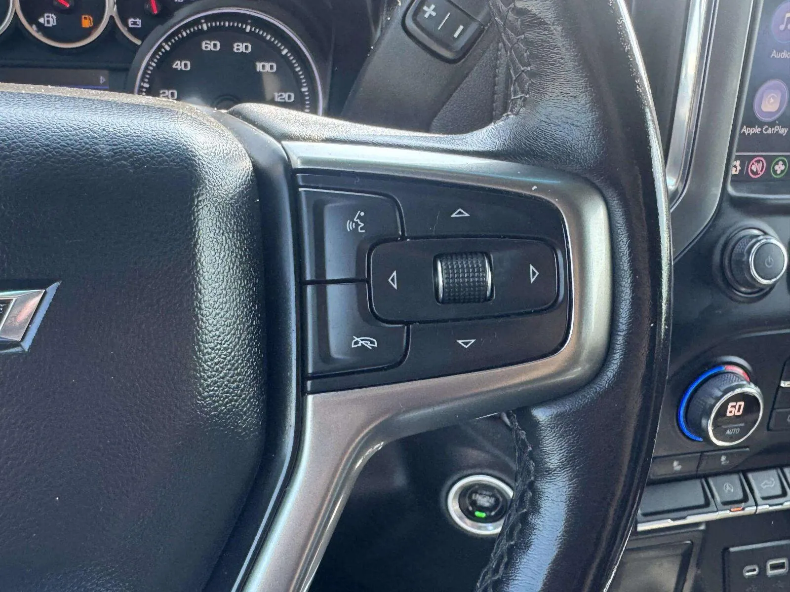 Chevrolet Silverado photo 27