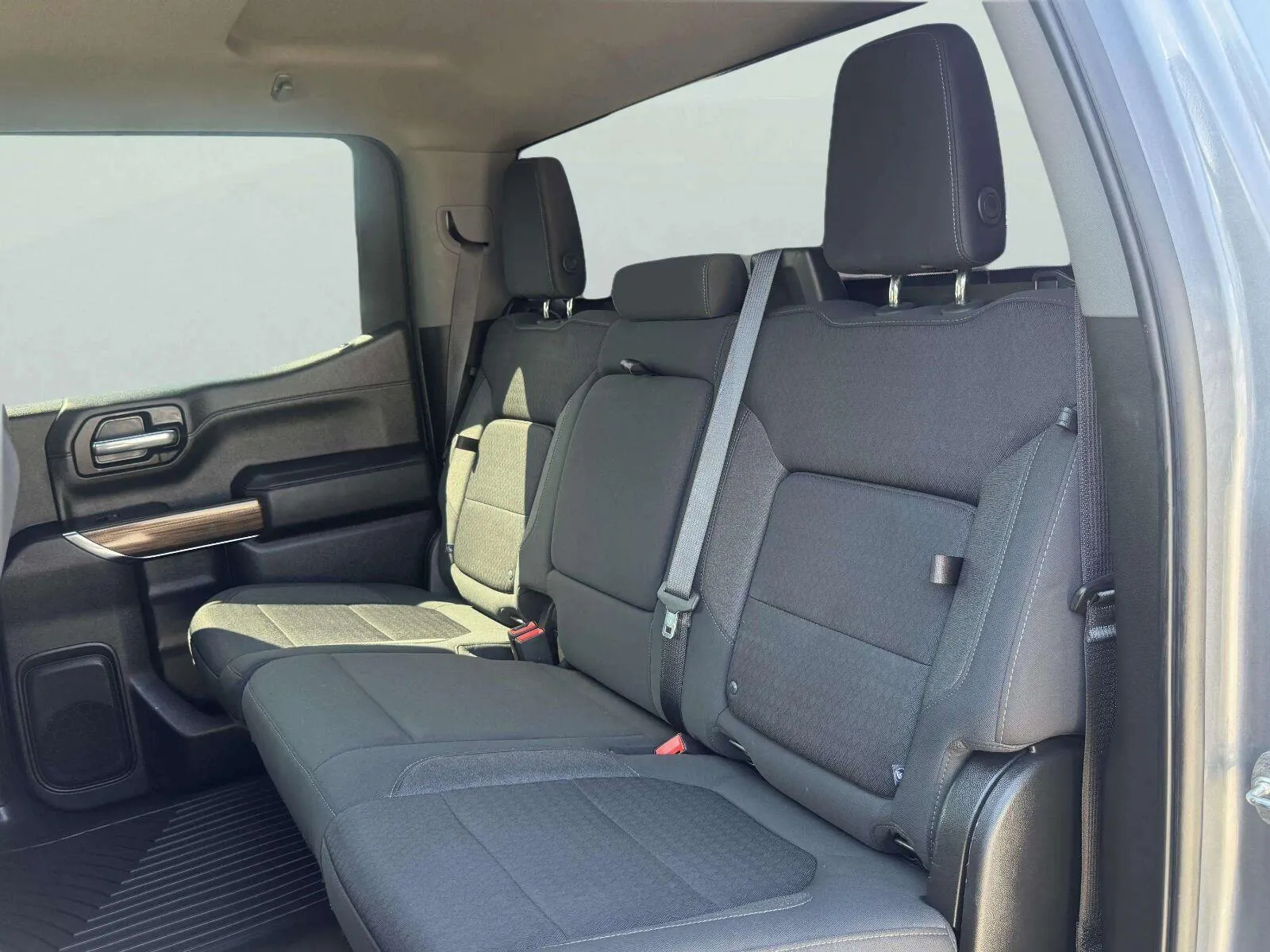 Chevrolet Silverado photo 38