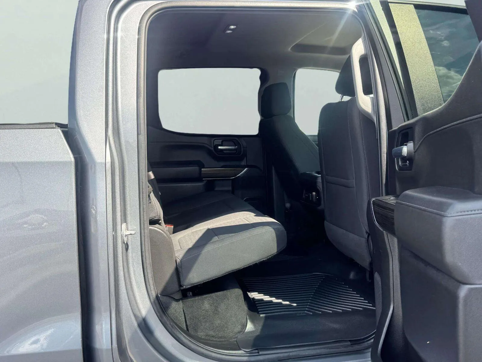 Chevrolet Silverado photo 40
