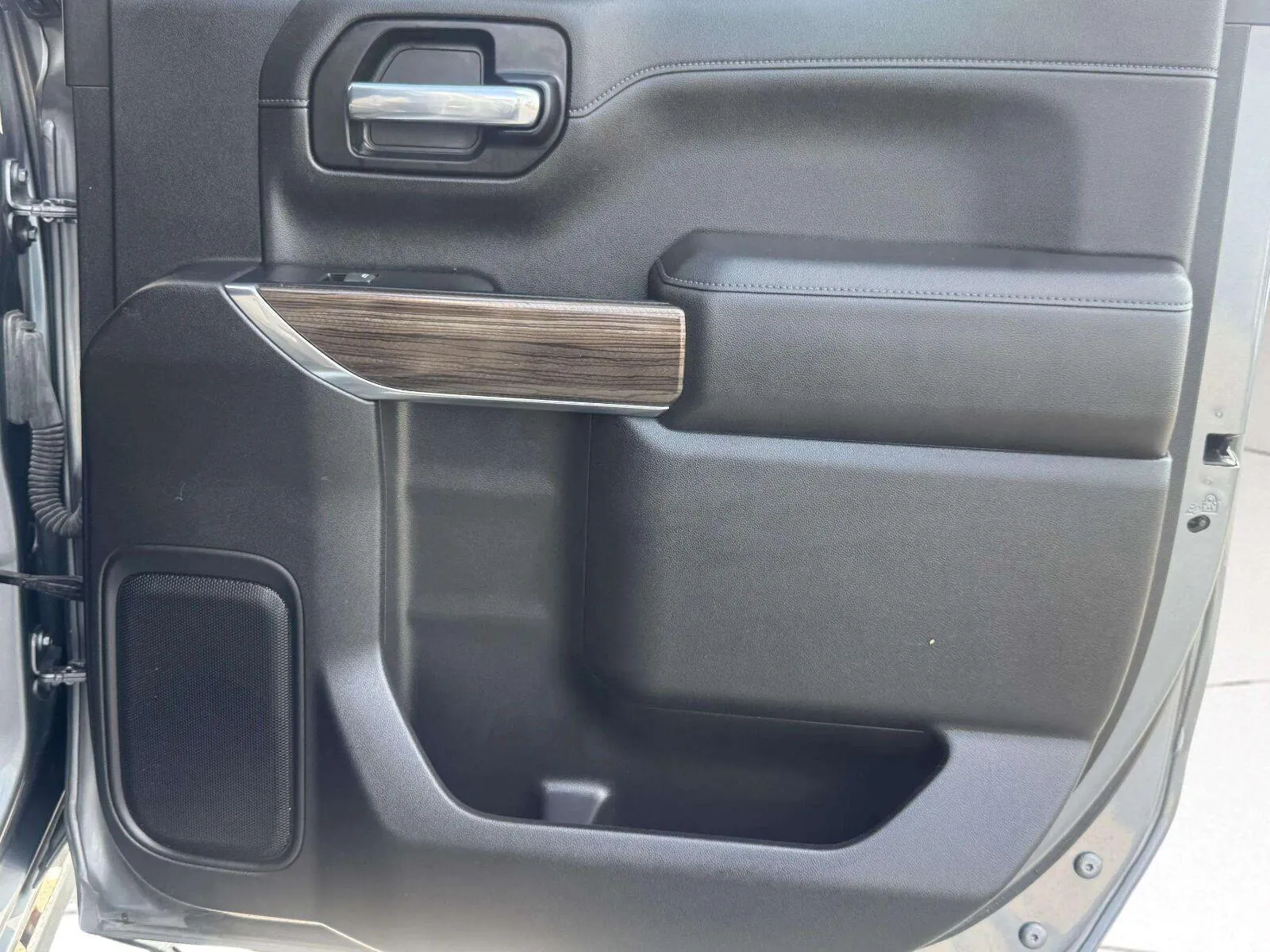 Chevrolet Silverado photo 42