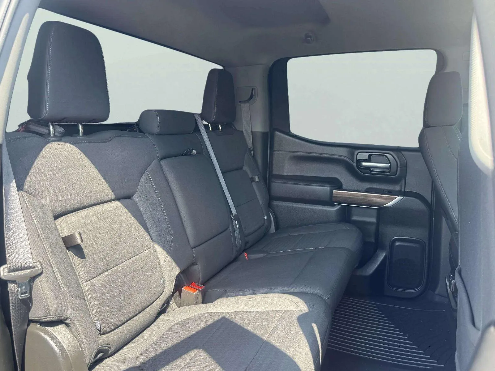 Chevrolet Silverado photo 44