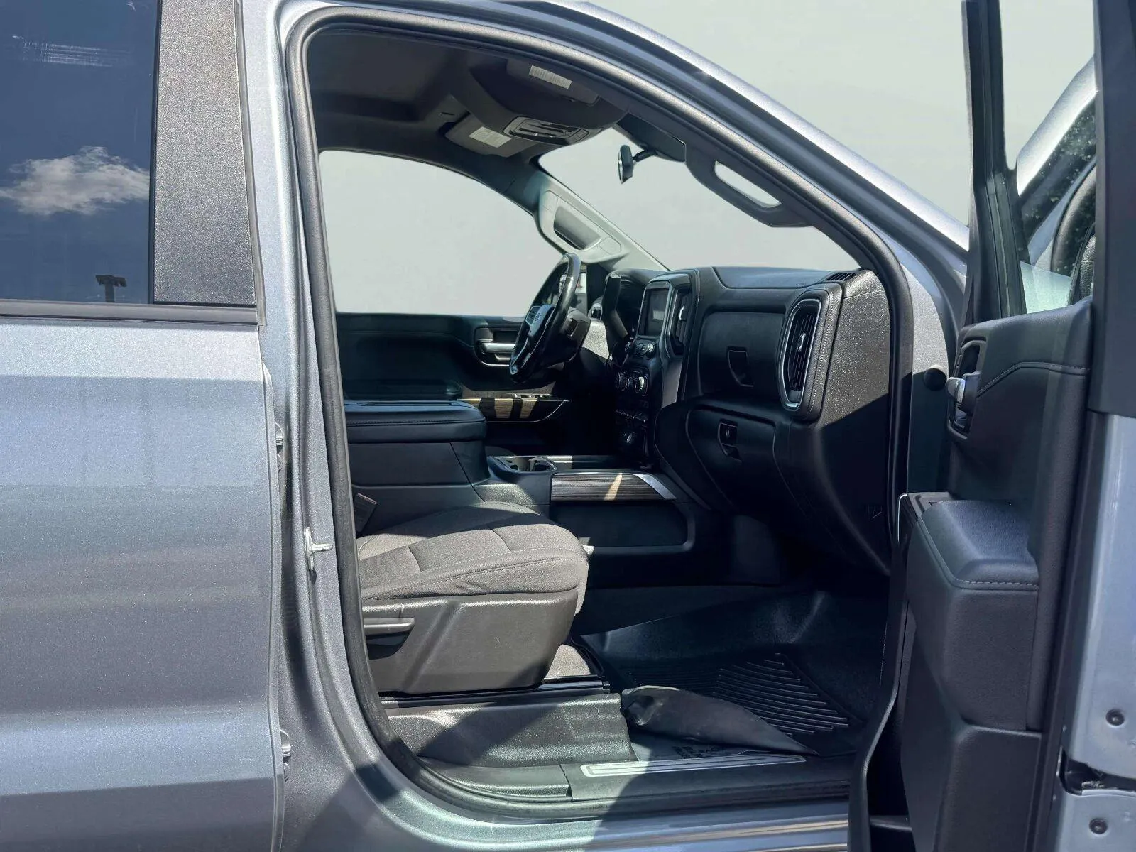 Chevrolet Silverado photo 50