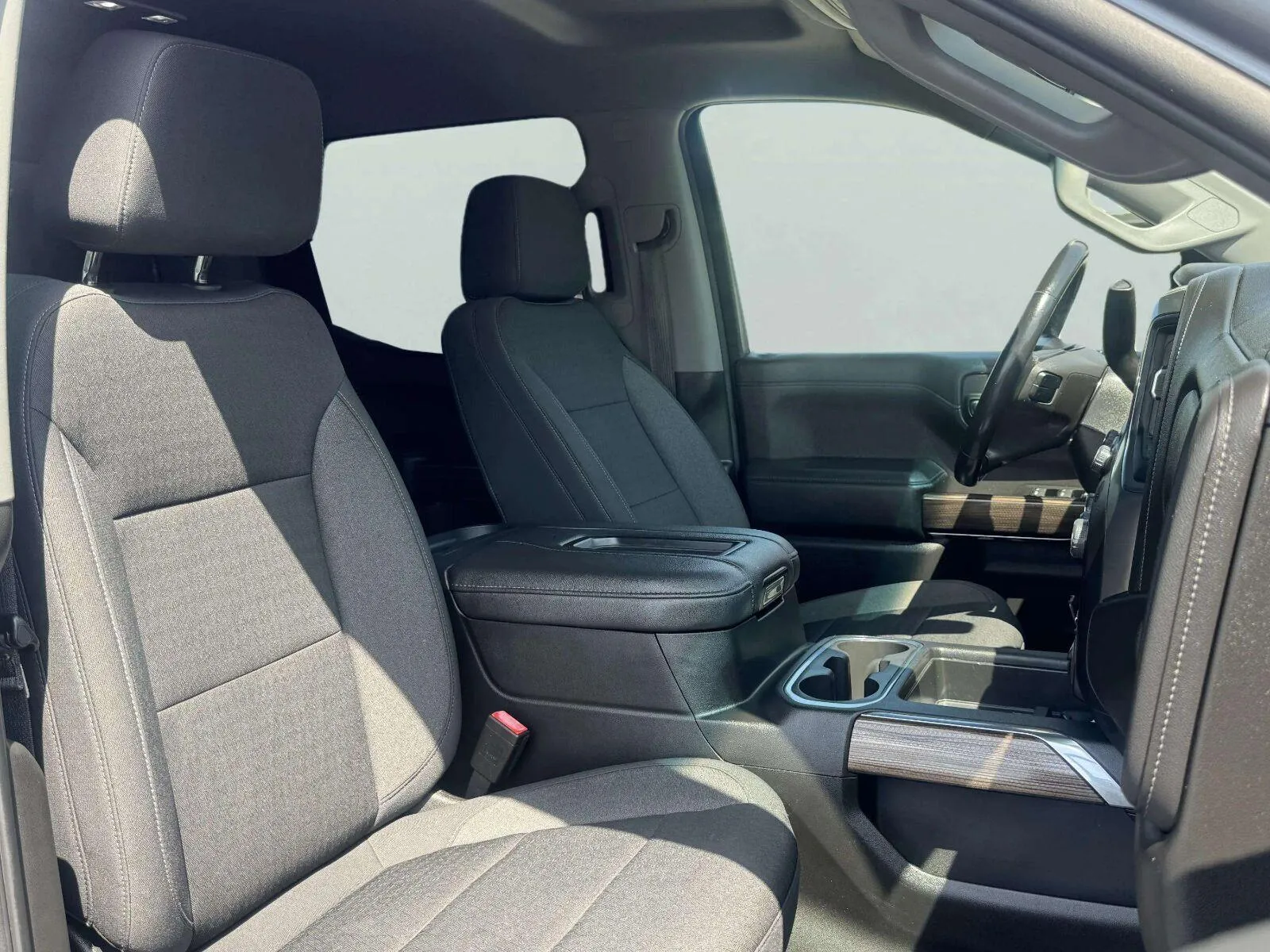 Chevrolet Silverado photo 53