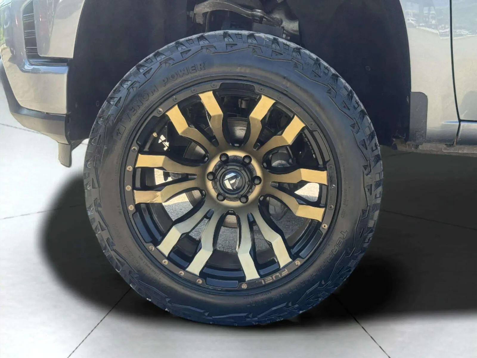 Chevrolet Silverado photo 57